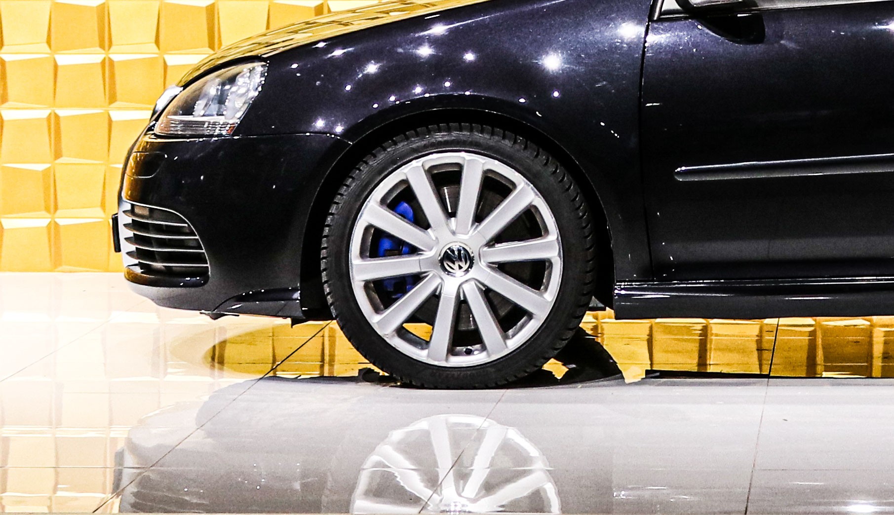 VW Golf R32 4Motion M/T-image-8