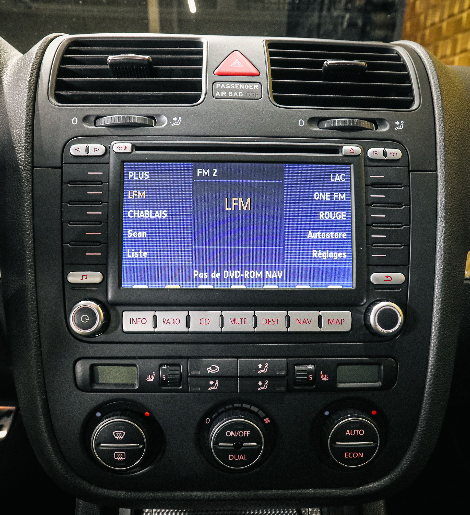 VW Golf R32 4Motion M/T-image-17