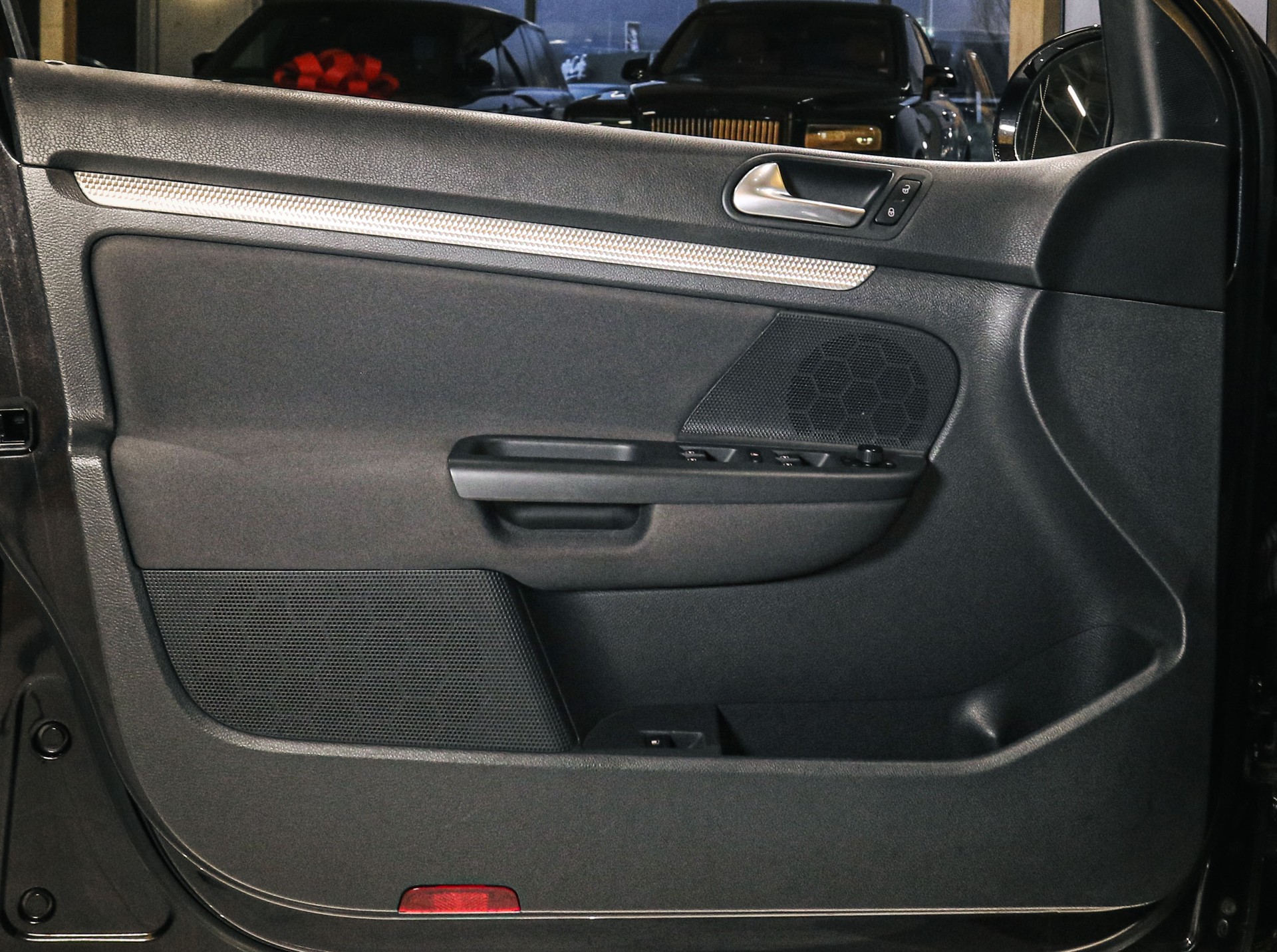 VW Golf R32 4Motion M/T-image-18