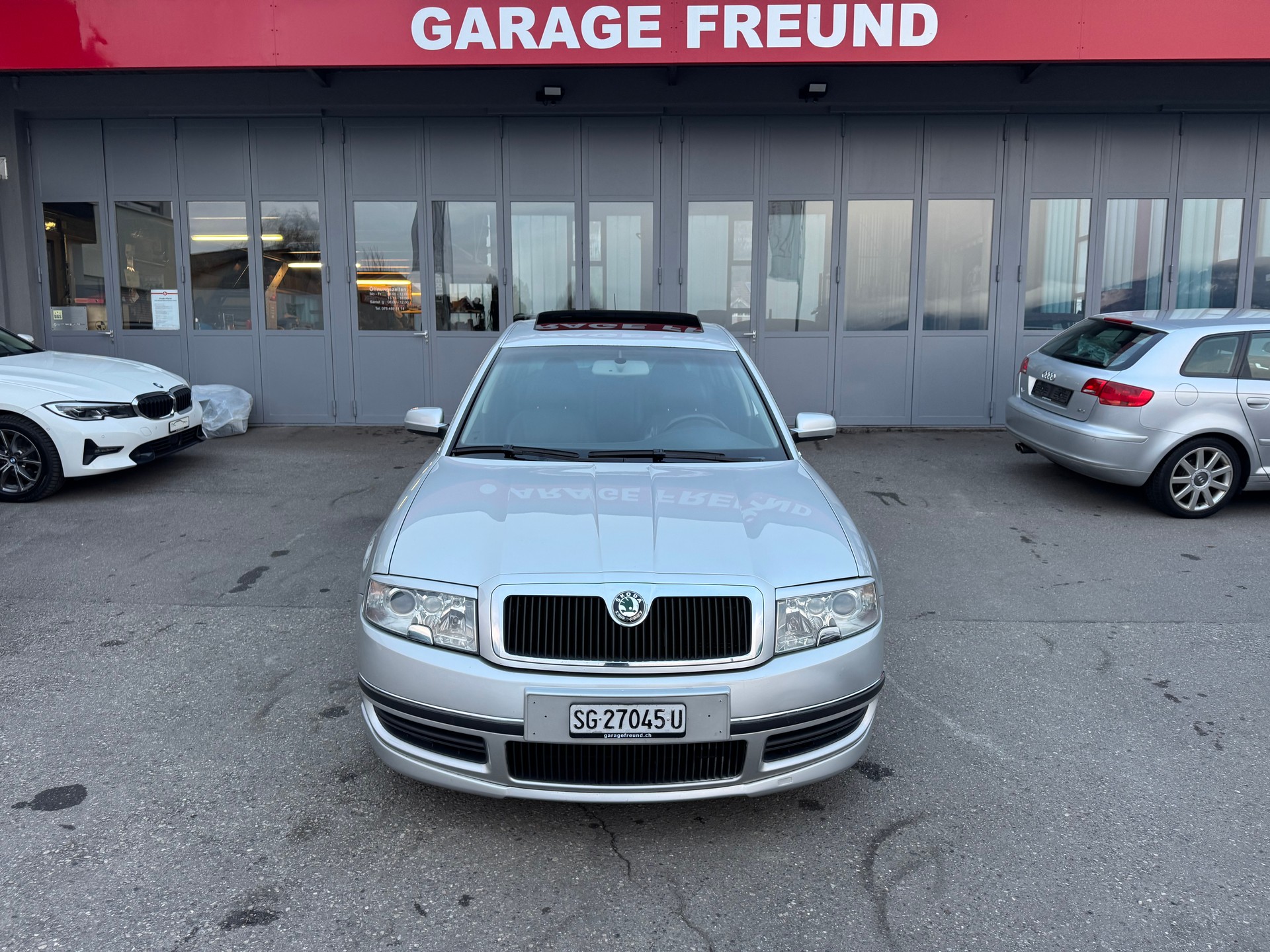 SKODA Superb 2.5 V6 TDi Elegance-image-6