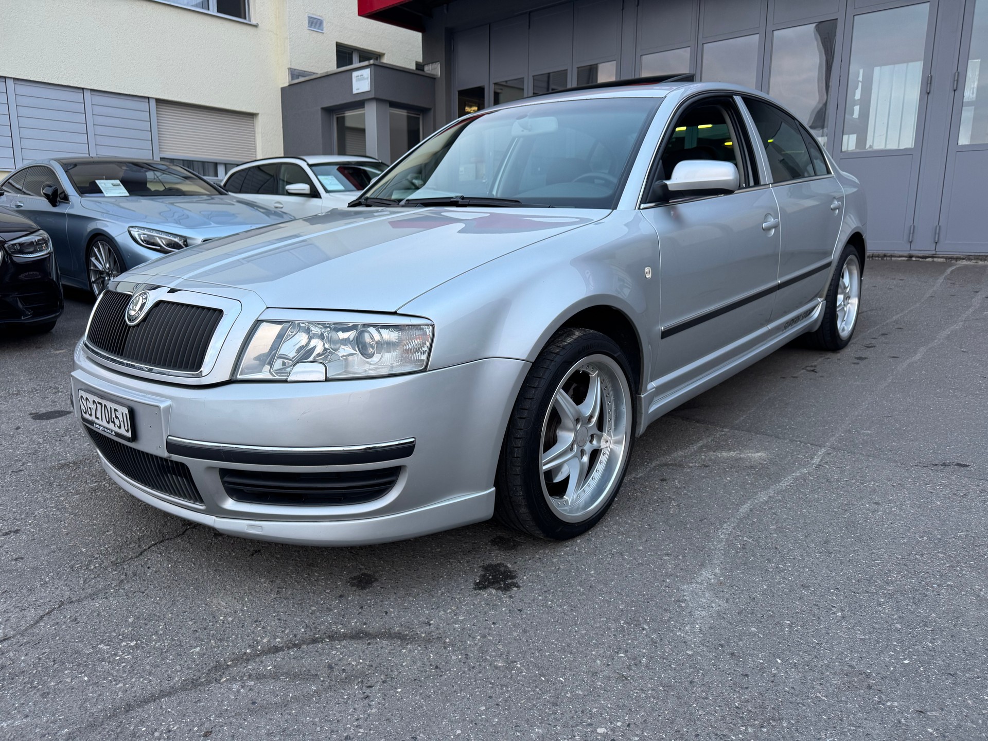 SKODA Superb 2.5 V6 TDi Elegance-image-7