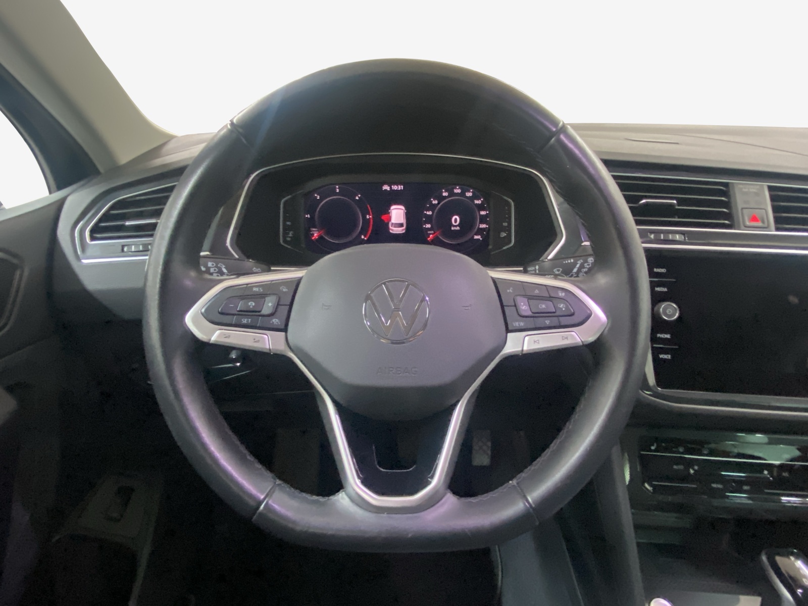 VW Tiguan 2.0 TDI SCR Elegance 4Motion DSG-image-9