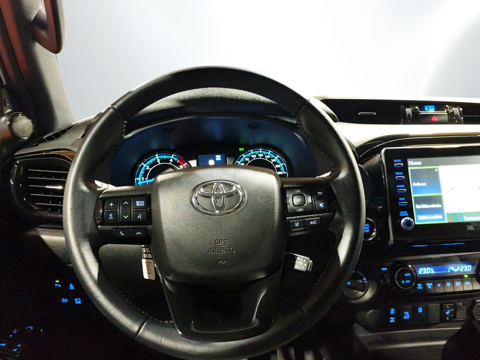 TOYOTA Hilux Double Cab.-Pick-up 2.8 D-4D 204 Invincible-image-9