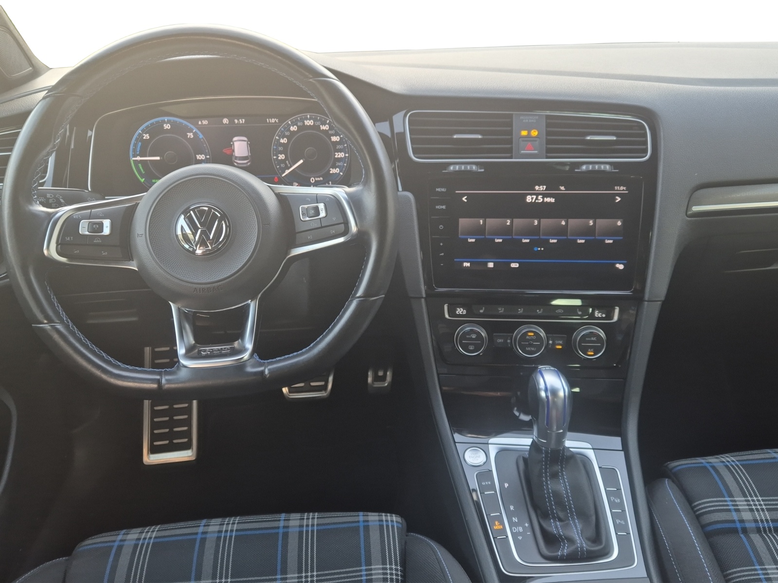 VW Golf 1.4 TSI GTE-image-9