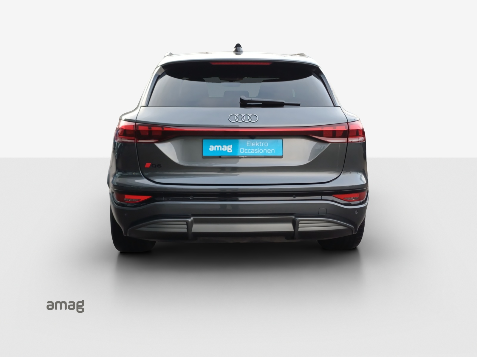 AUDI Q6 e-tron quattro-image-4