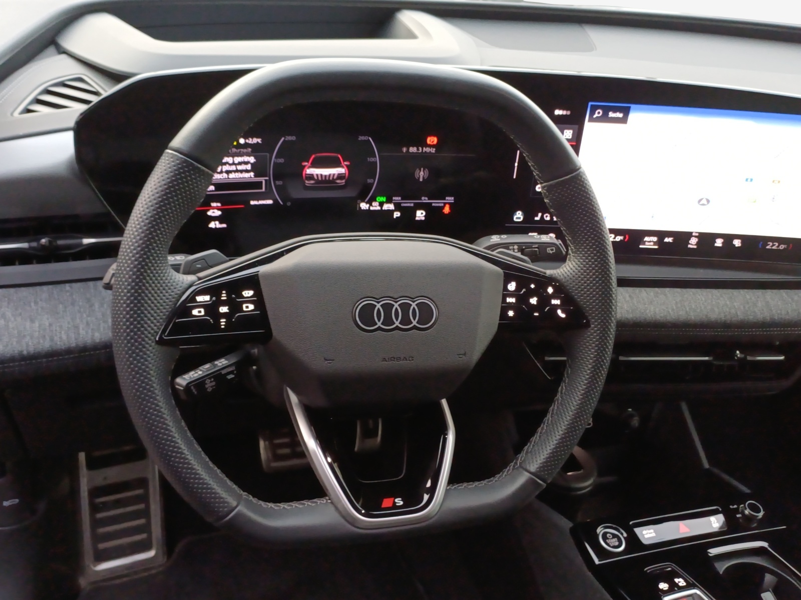 AUDI Q6 e-tron quattro-image-10