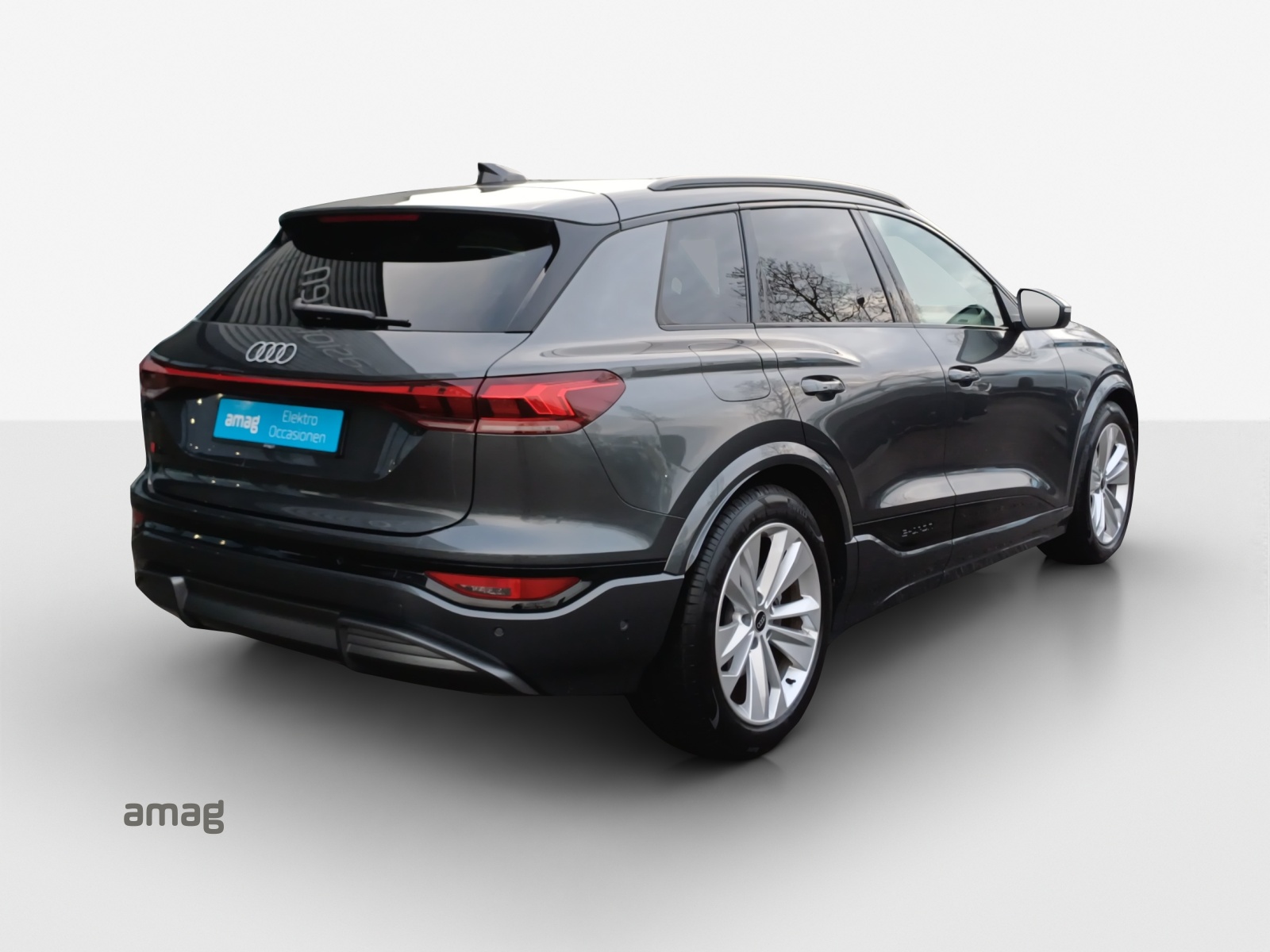 AUDI Q6 e-tron quattro-image-5