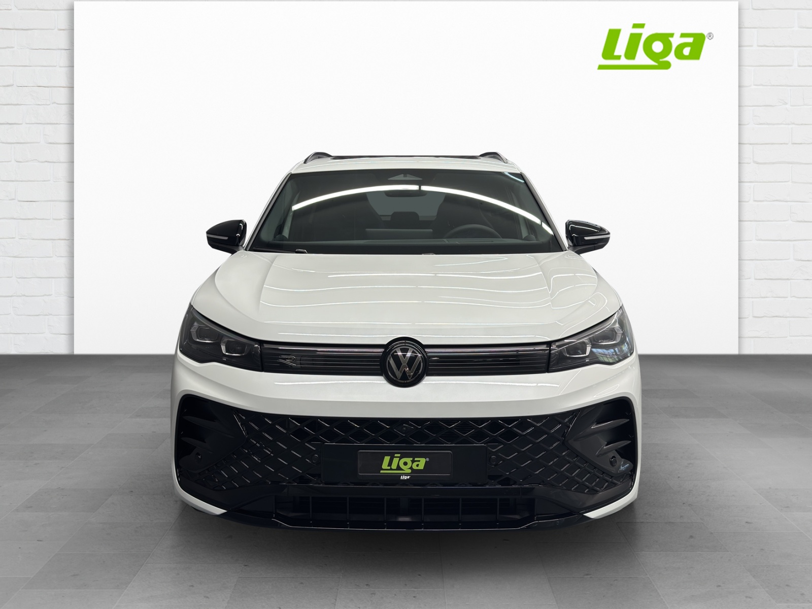 VW Tiguan 2.0 TSI R-Line United DSG 4motion-image-2