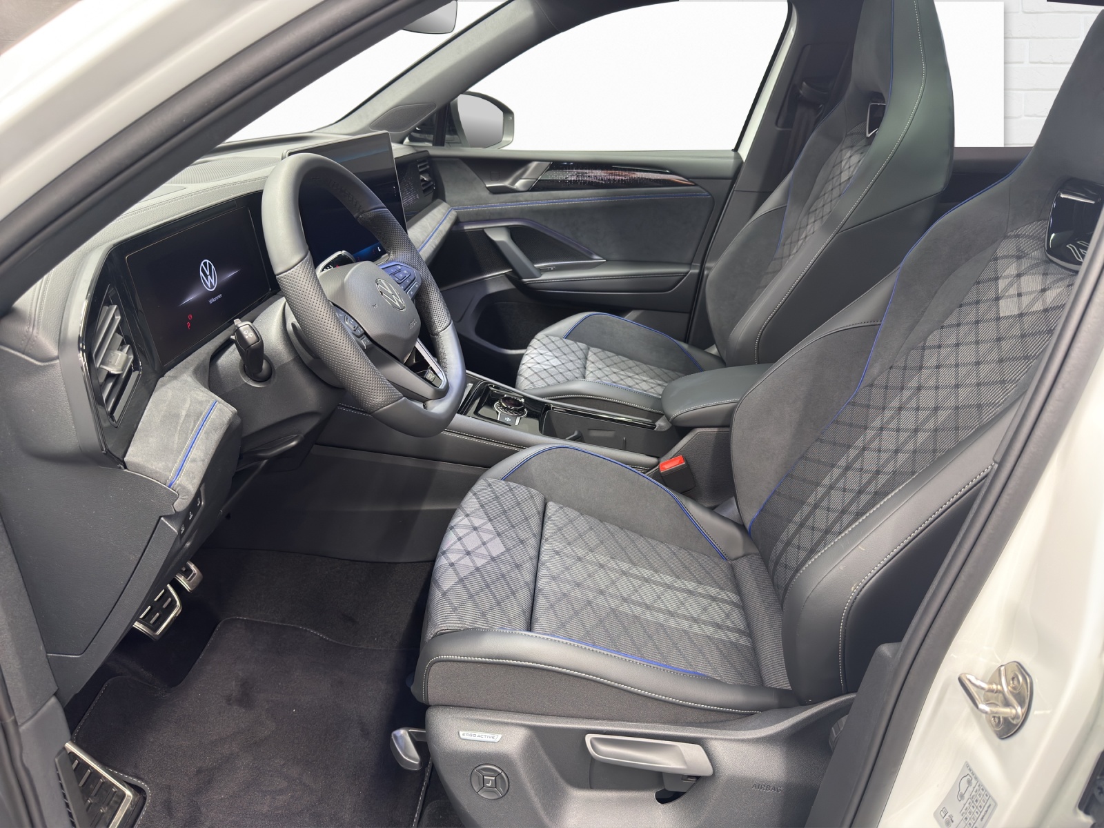 VW Tiguan 2.0 TSI R-Line United DSG 4motion-image-6