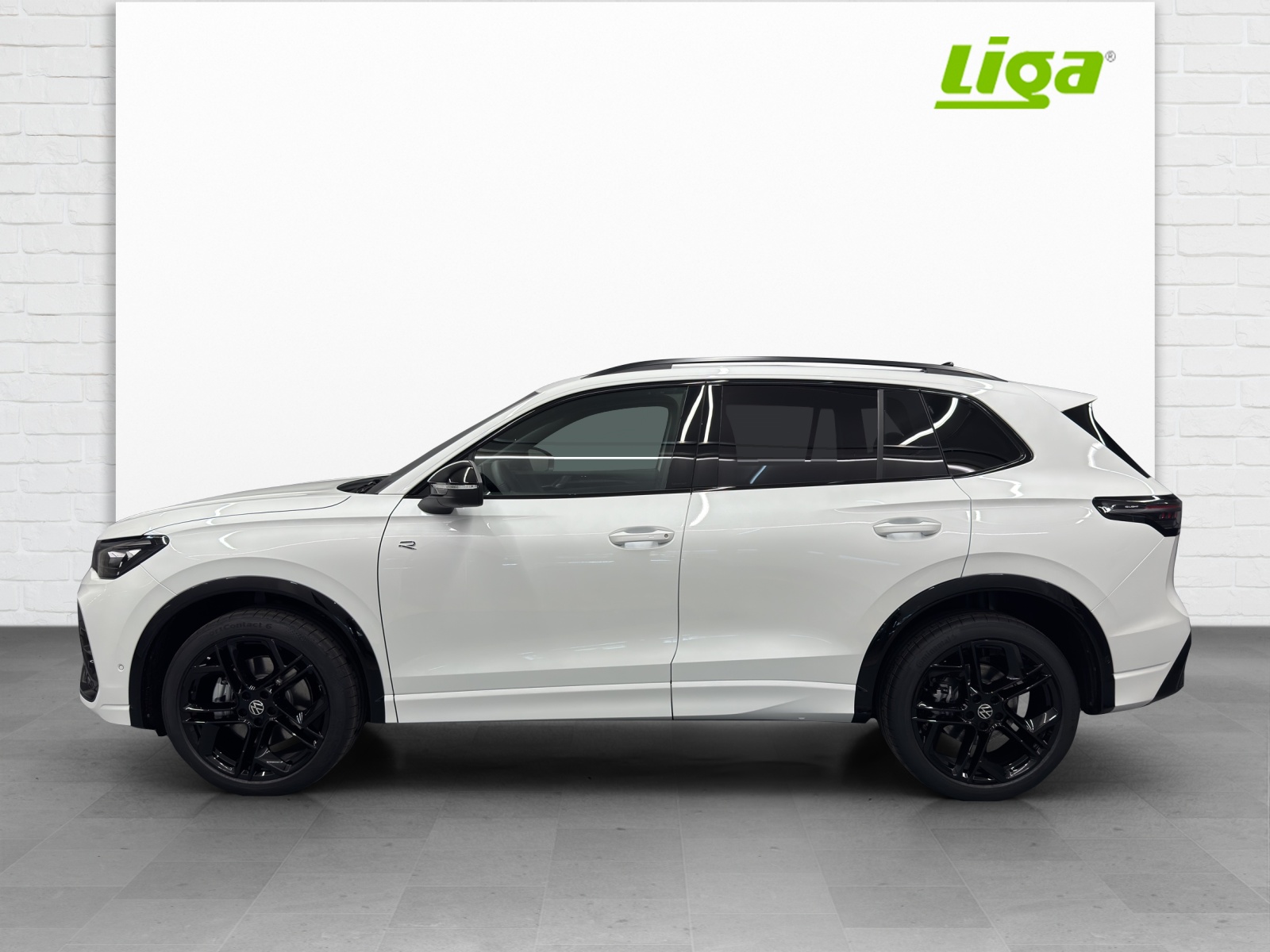 VW Tiguan 2.0 TSI R-Line United DSG 4motion-image-0