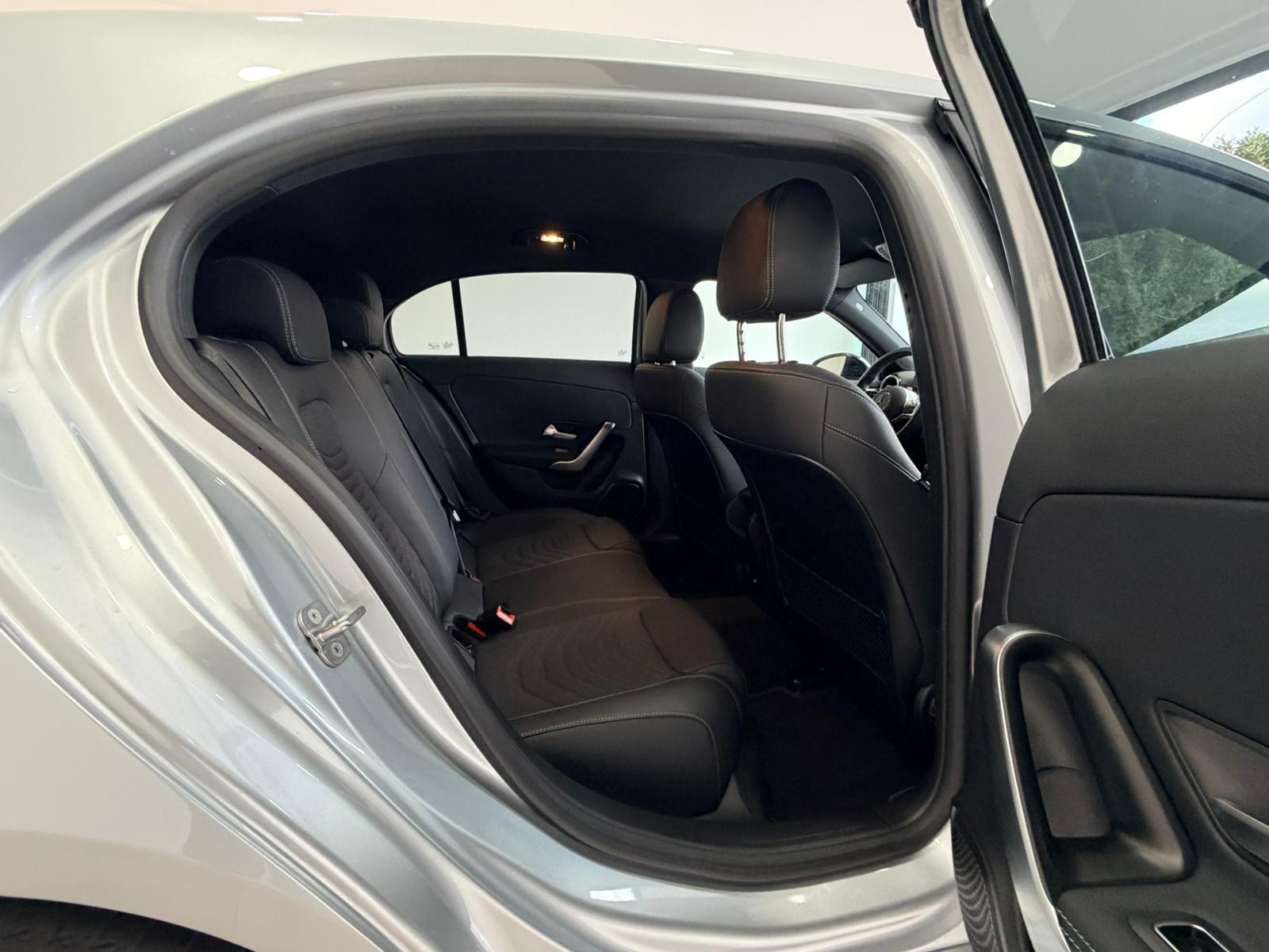 MERCEDES-BENZ A 180 7G-DCT-image-13
