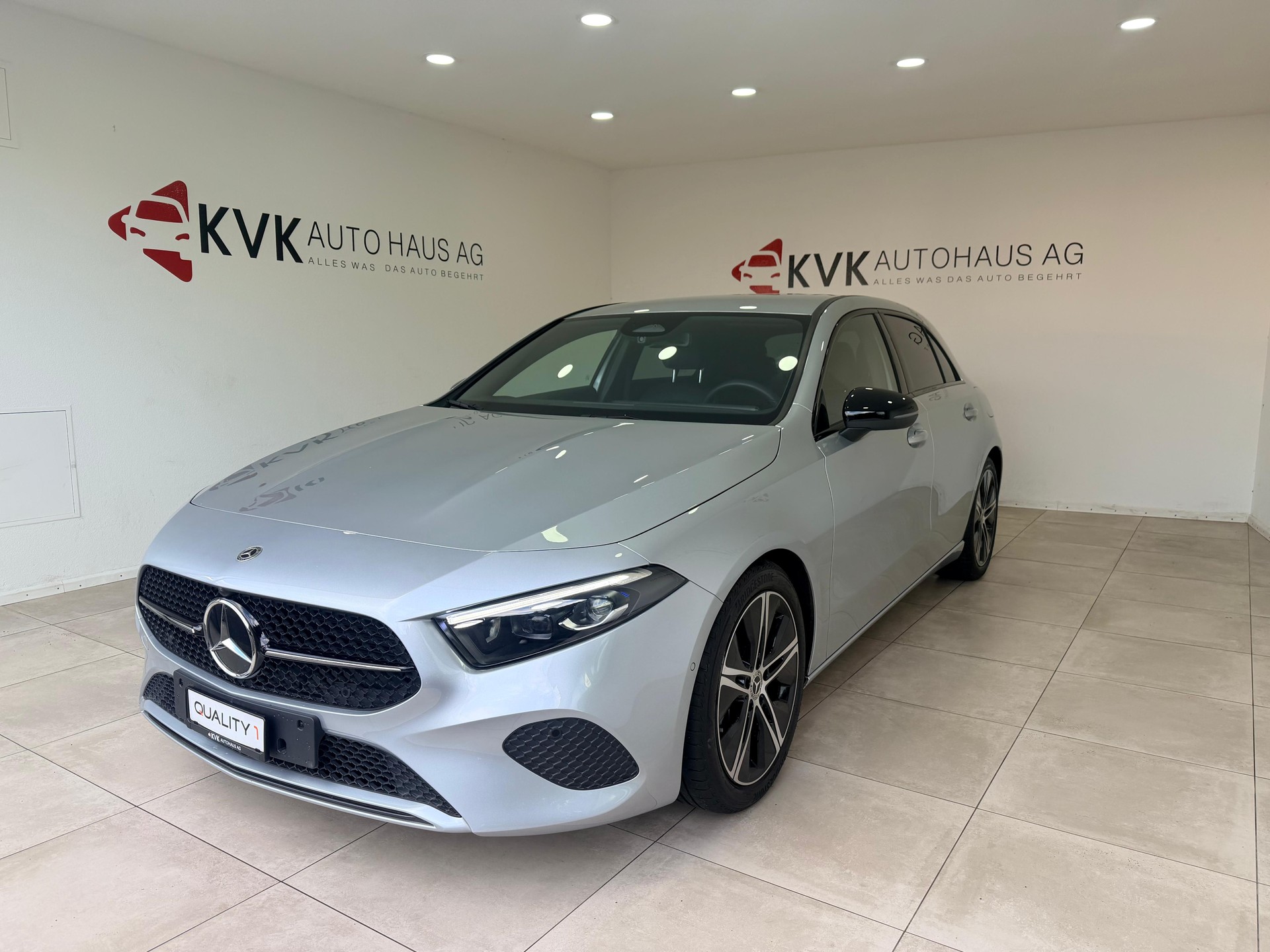 MERCEDES-BENZ A 180 7G-DCT