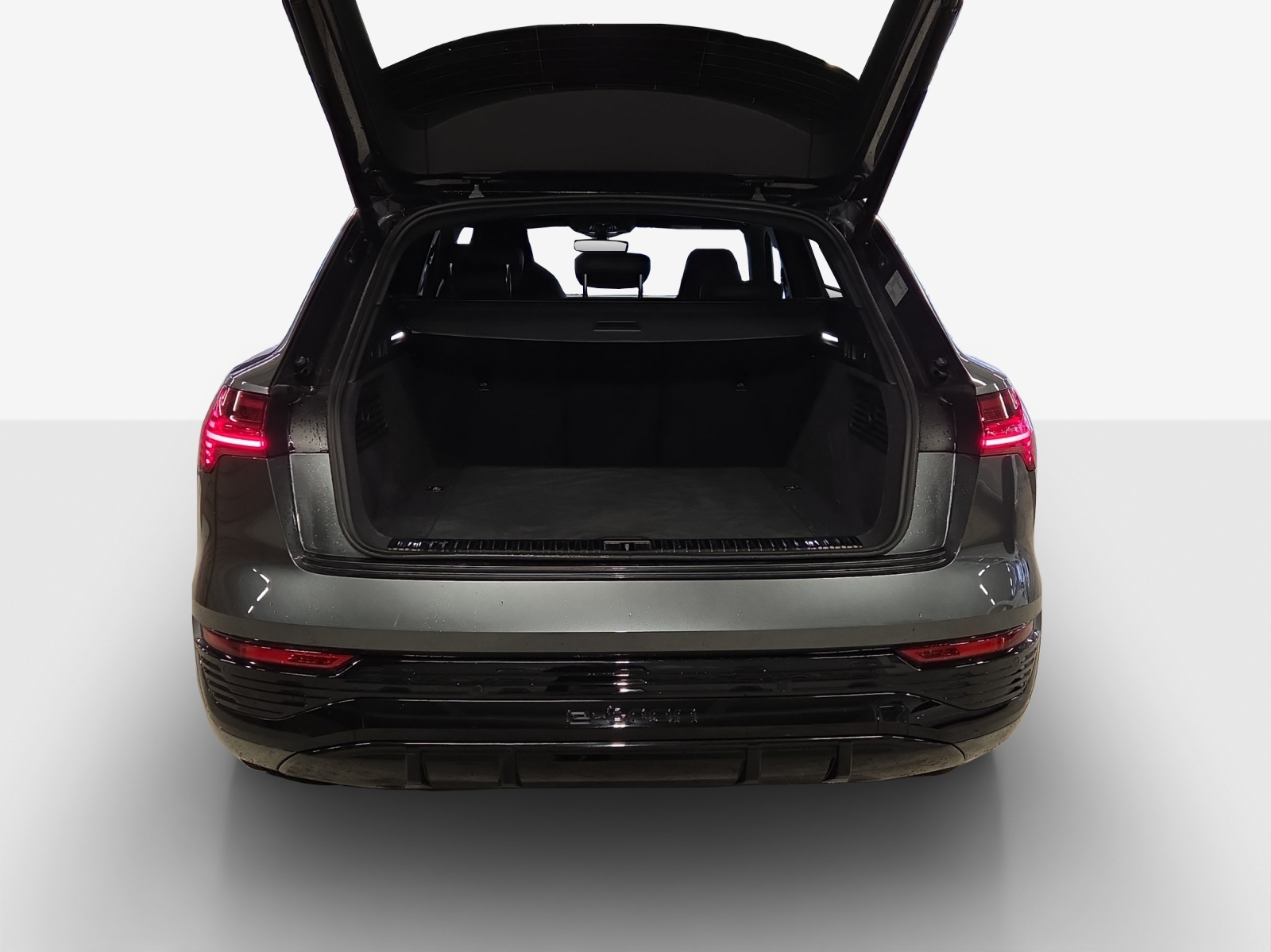 AUDI Q8 55 e-tron Black Edition quattro-image-13