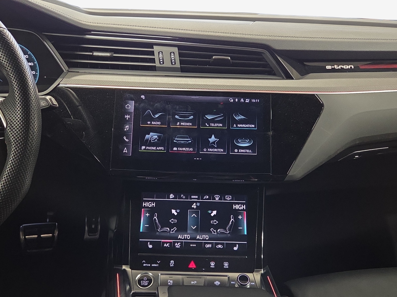 AUDI Q8 55 e-tron Black Edition quattro-image-11