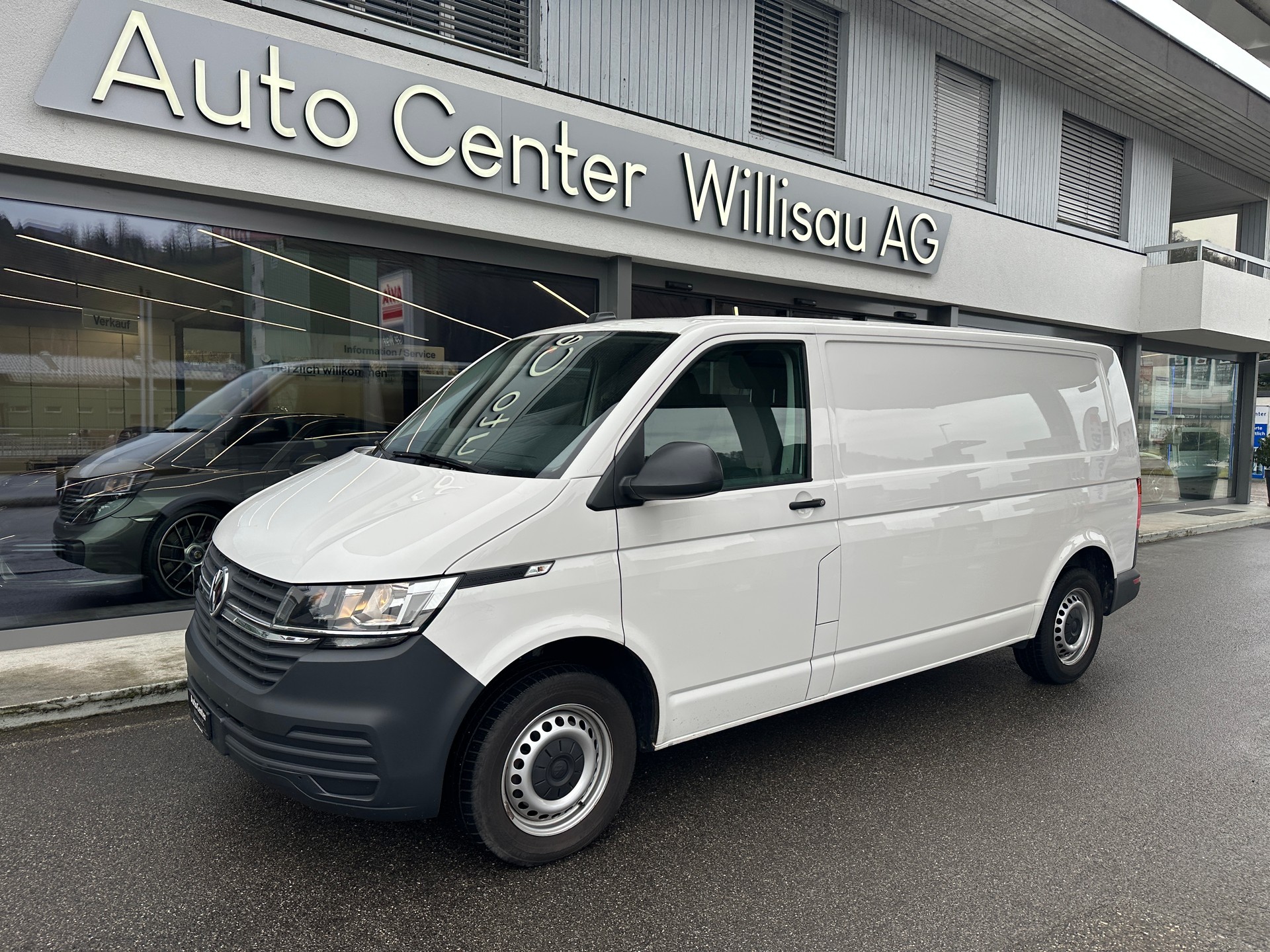 VW T6.1 2.0 TDI Entry Kasten AHK 2,5 T