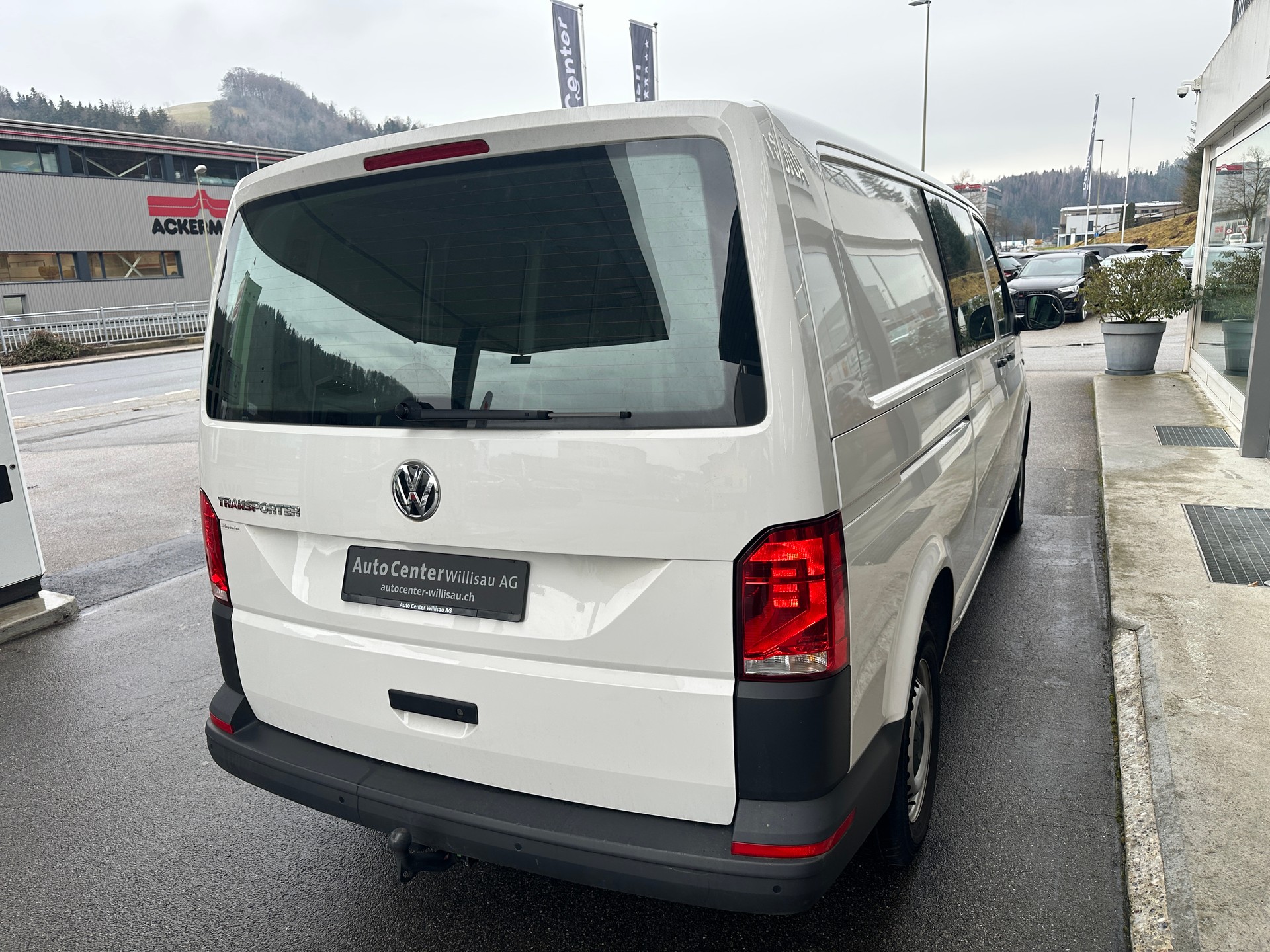 VW T6.1 2.0 TDI Entry Kasten AHK 2,5 T-image-8