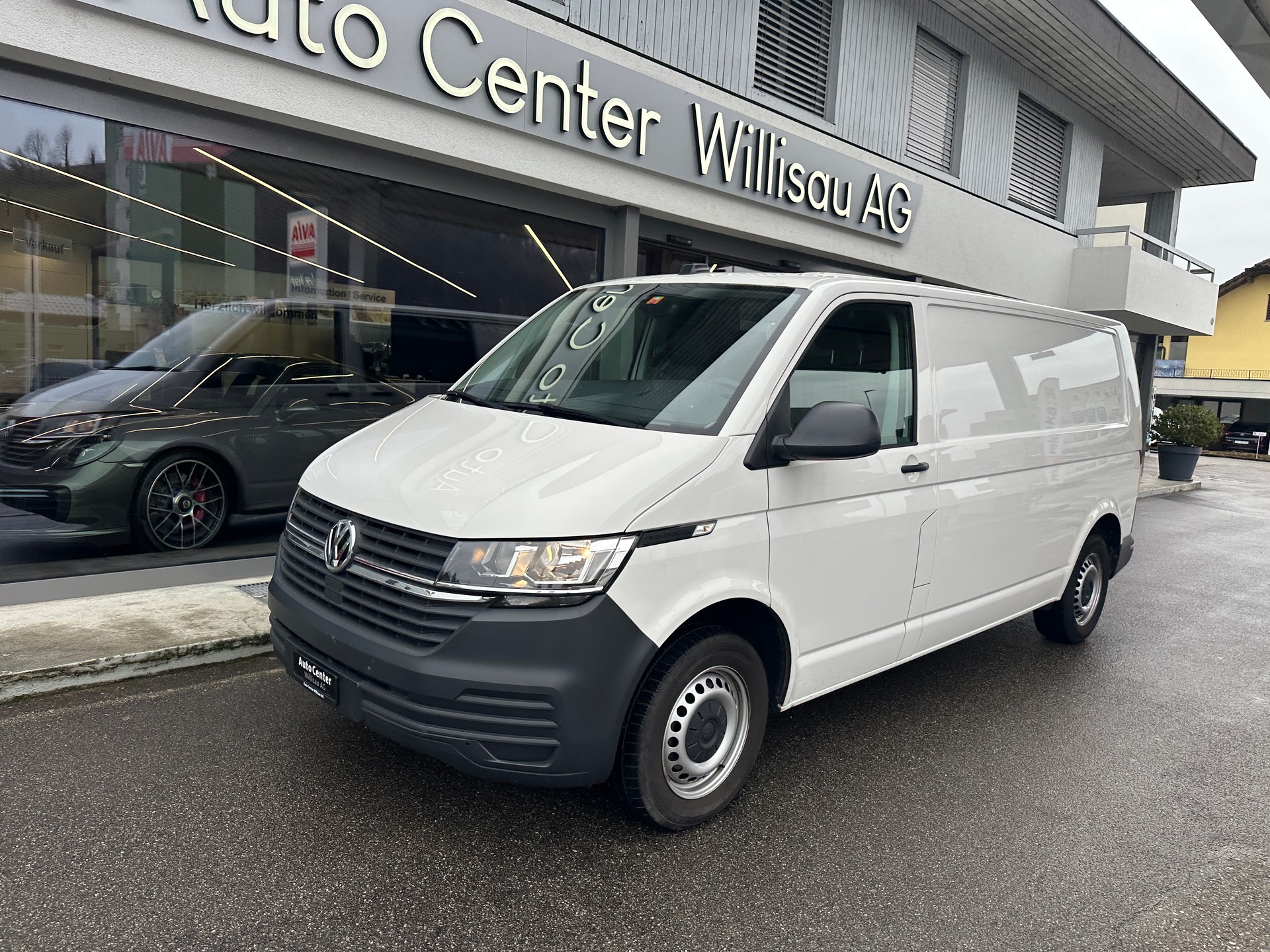 VW T6.1 2.0 TDI Entry Kasten AHK 2,5 T-showroom-element-1