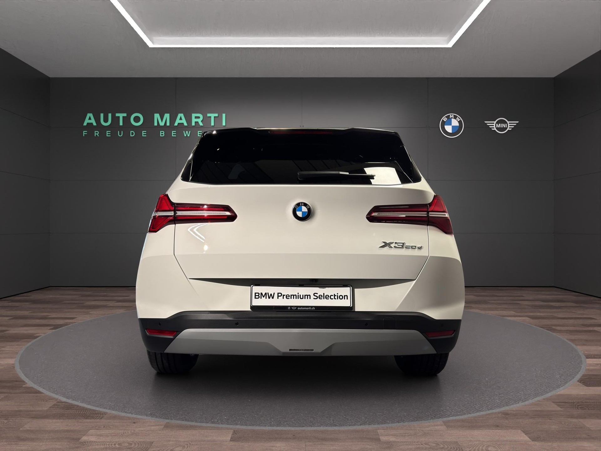 BMW X3 20d xDrive-showroom-element-2