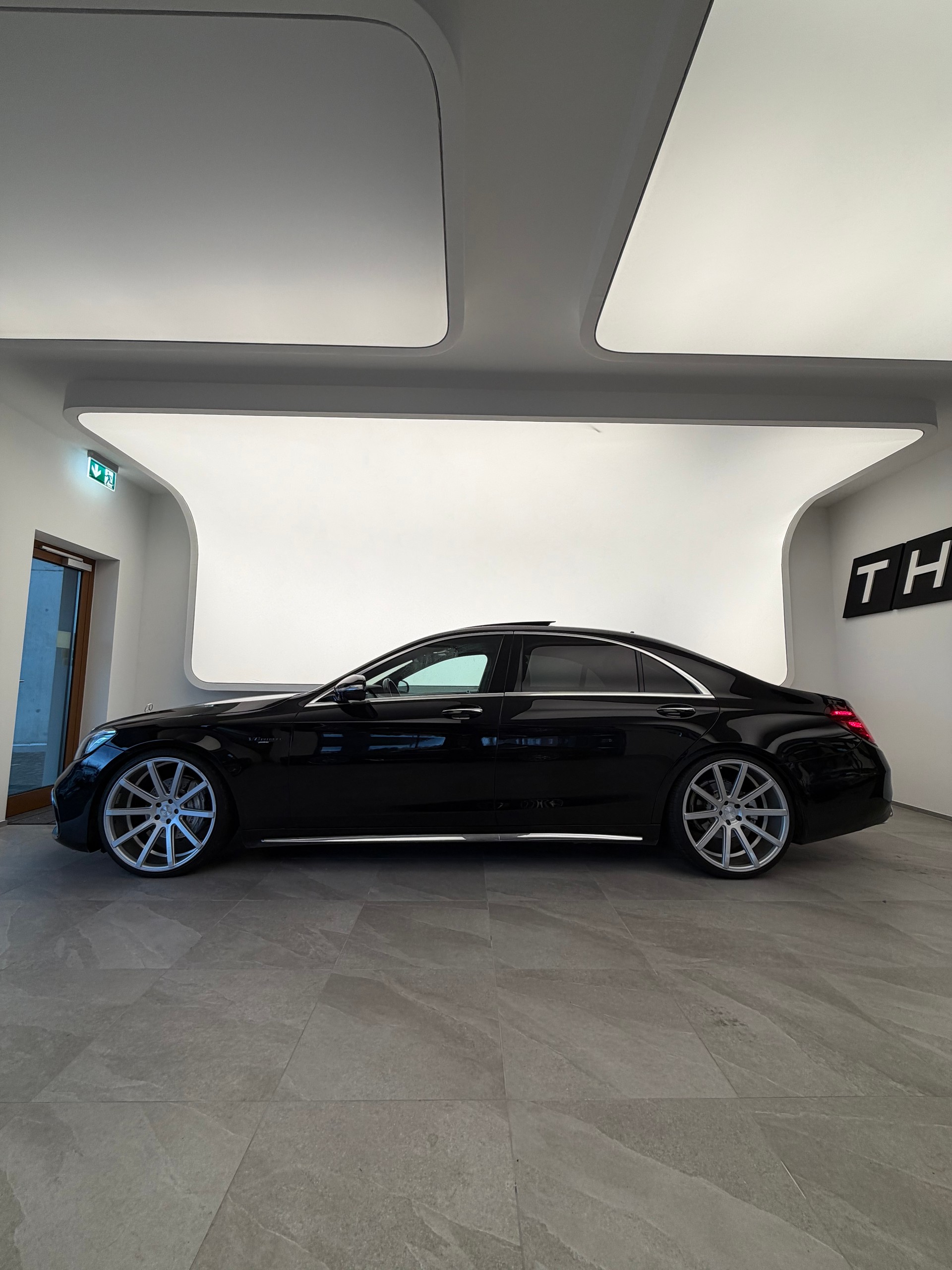 MERCEDES-BENZ S 350 d L 4Matic 9G-Tronic S63 AMG Umbau-image-3