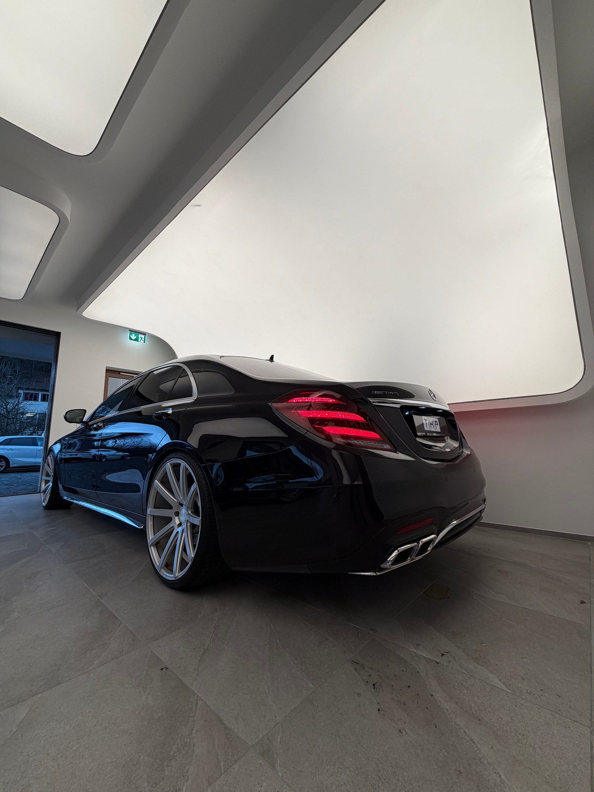 MERCEDES-BENZ S 350 d L 4Matic 9G-Tronic S63 AMG Umbau-image-4
