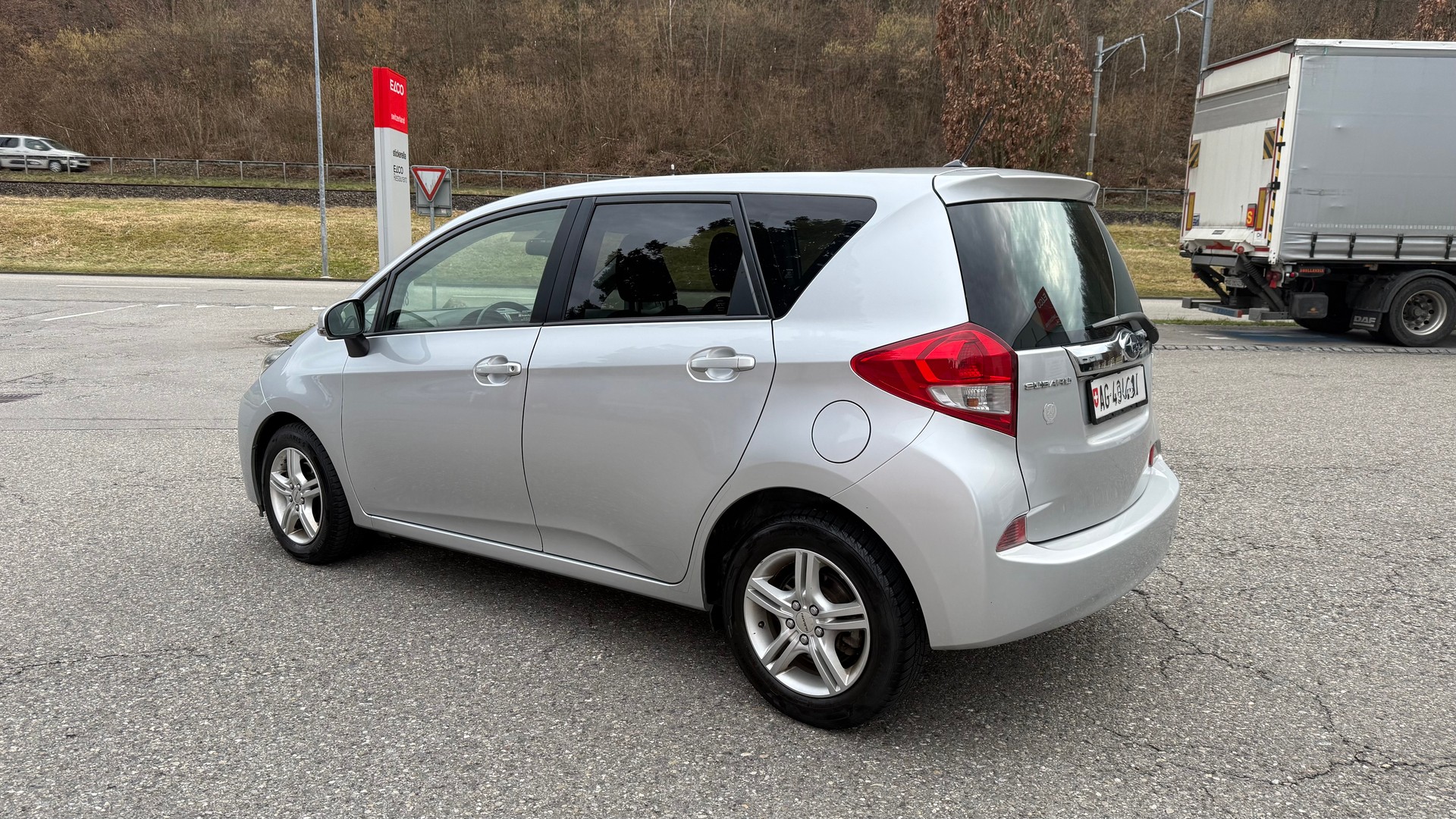 SUBARU Trezia 1.4D Swiss Luxury-image-3