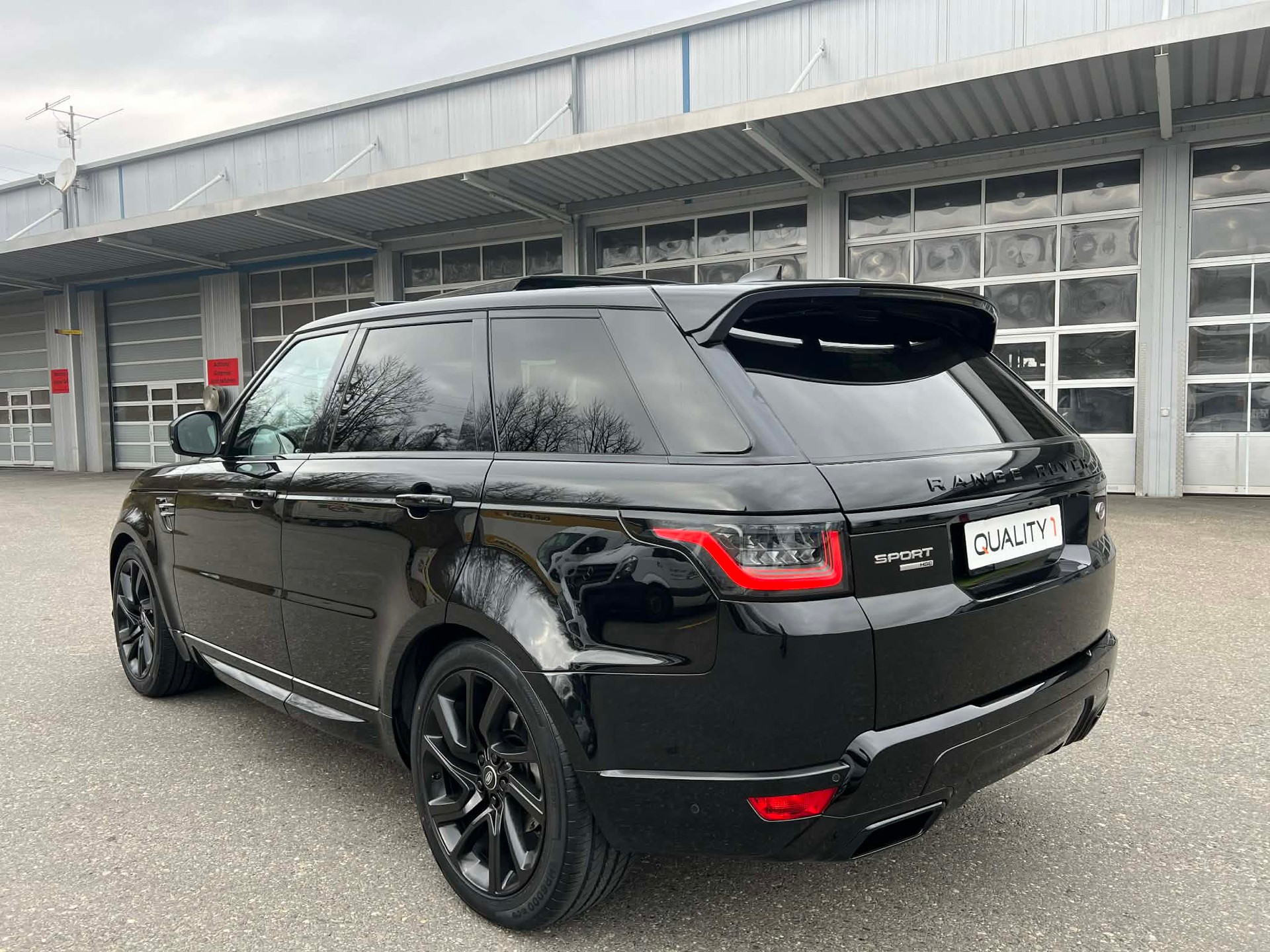 LAND ROVER Range Rover Sport 3.0 TDV6 S Automatic-image-6