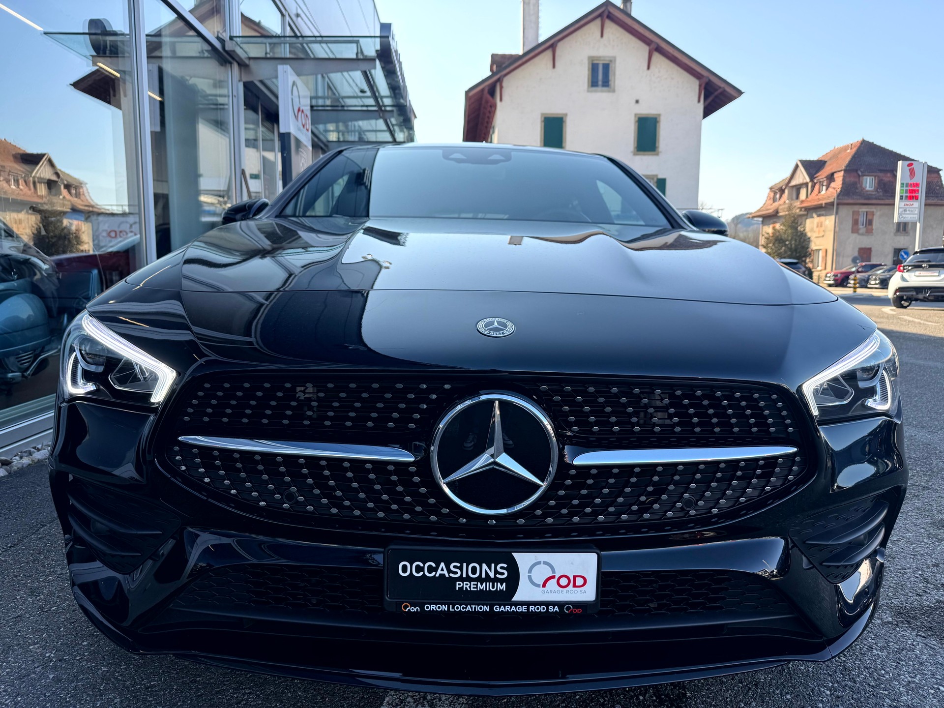 MERCEDES-BENZ CLA Shooting Brake 250 4Matic 7G-DCT AMG Line-image-1