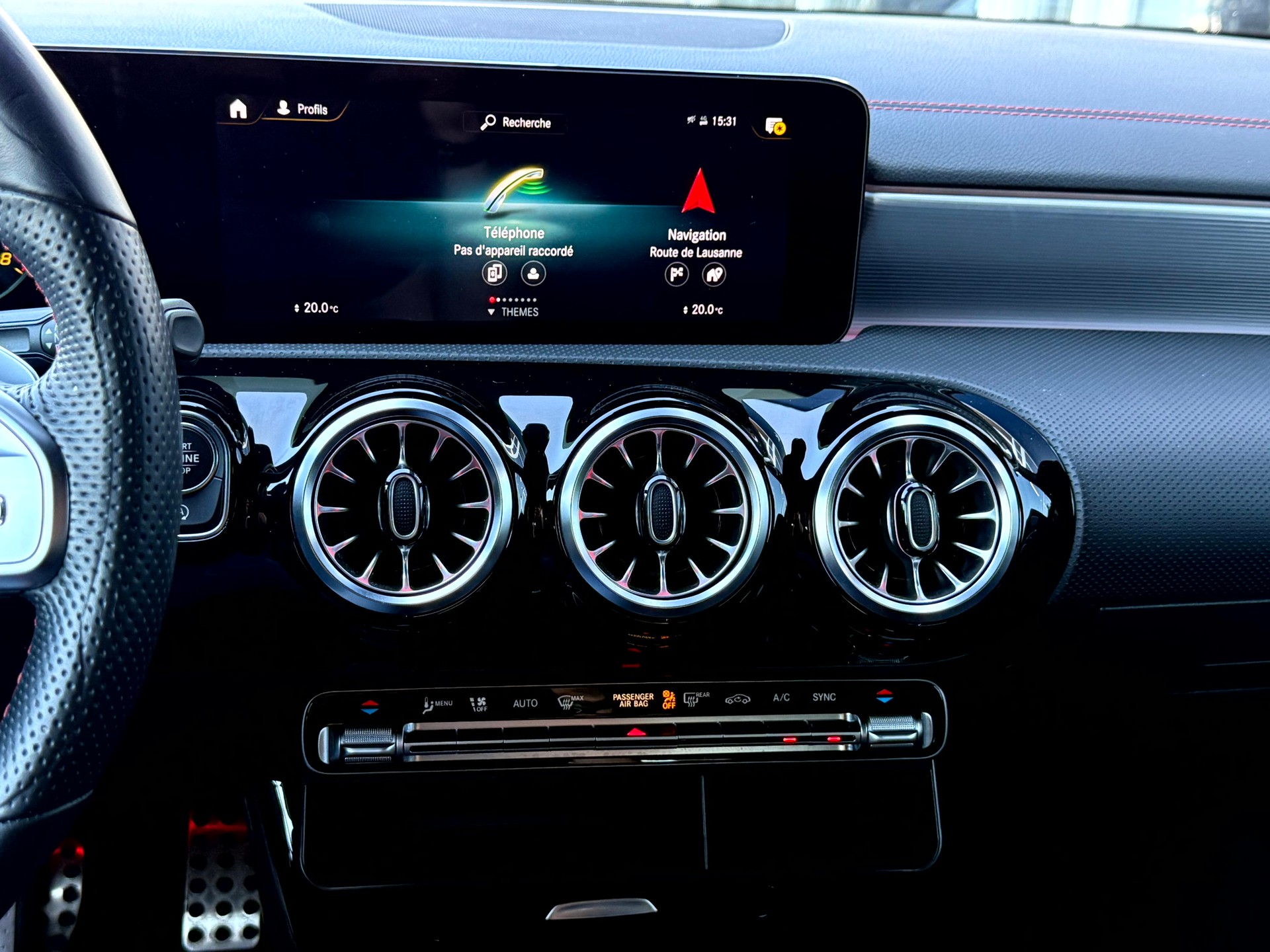 MERCEDES-BENZ CLA Shooting Brake 250 4Matic 7G-DCT AMG Line-image-24