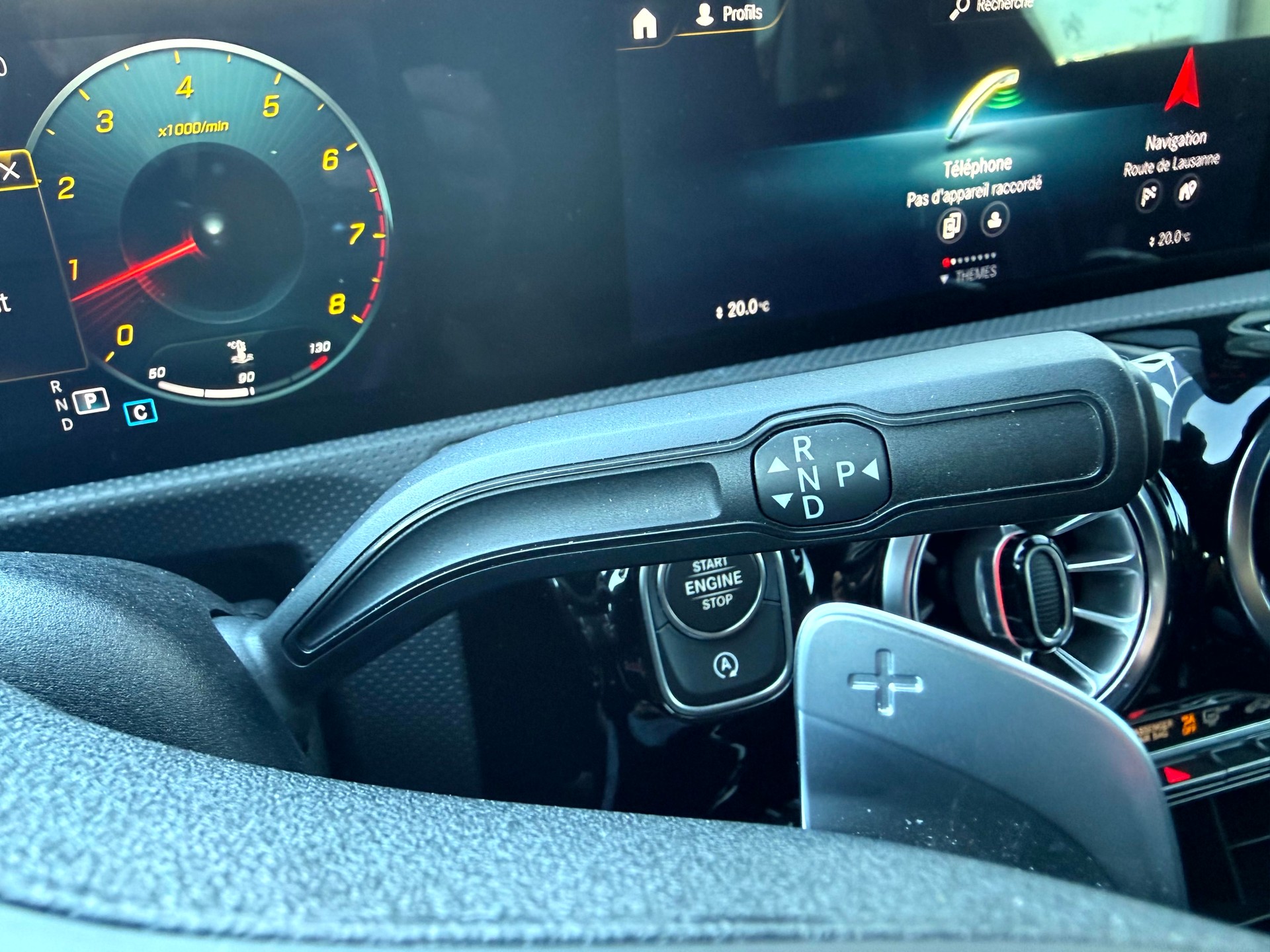 MERCEDES-BENZ CLA Shooting Brake 250 4Matic 7G-DCT AMG Line-image-23