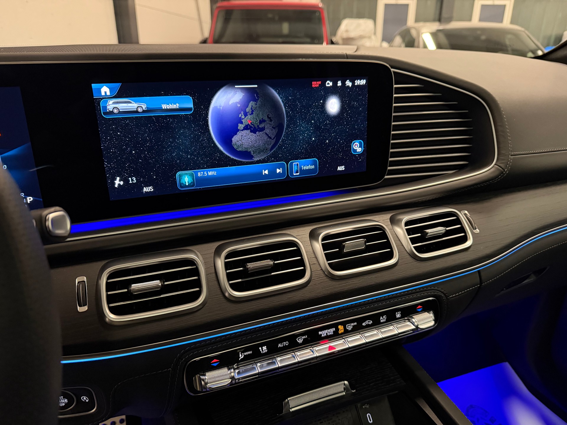 MERCEDES-BENZ GLS 63 AMG 4Matic + 9G-Tronic-image-27