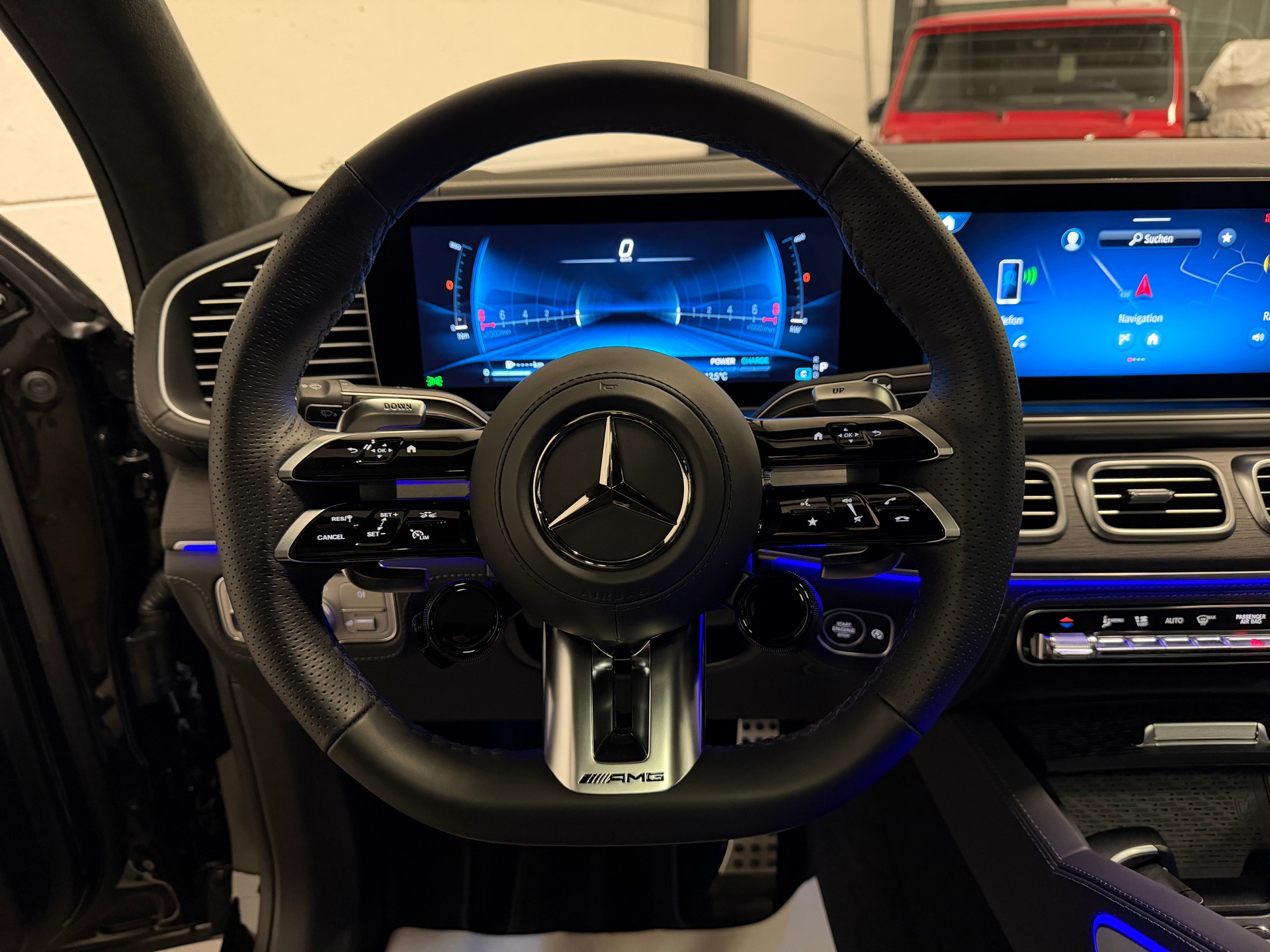 MERCEDES-BENZ GLS 63 AMG 4Matic + 9G-Tronic-image-26