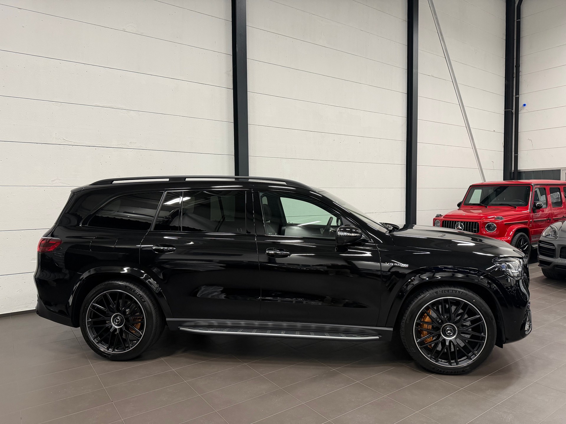MERCEDES-BENZ GLS 63 AMG 4Matic + 9G-Tronic-image-5