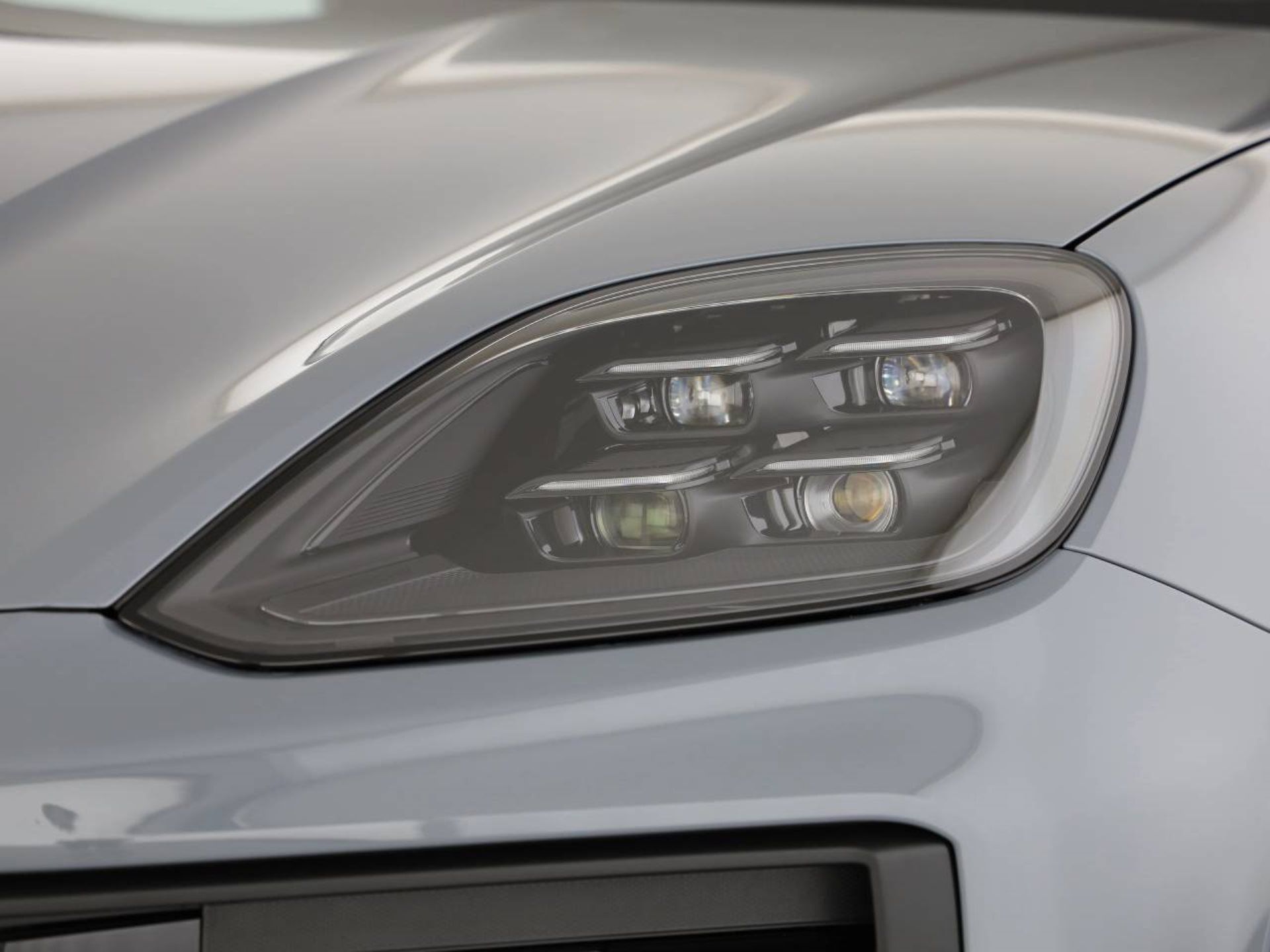 PORSCHE Cayenne GTS Coupé-image-8