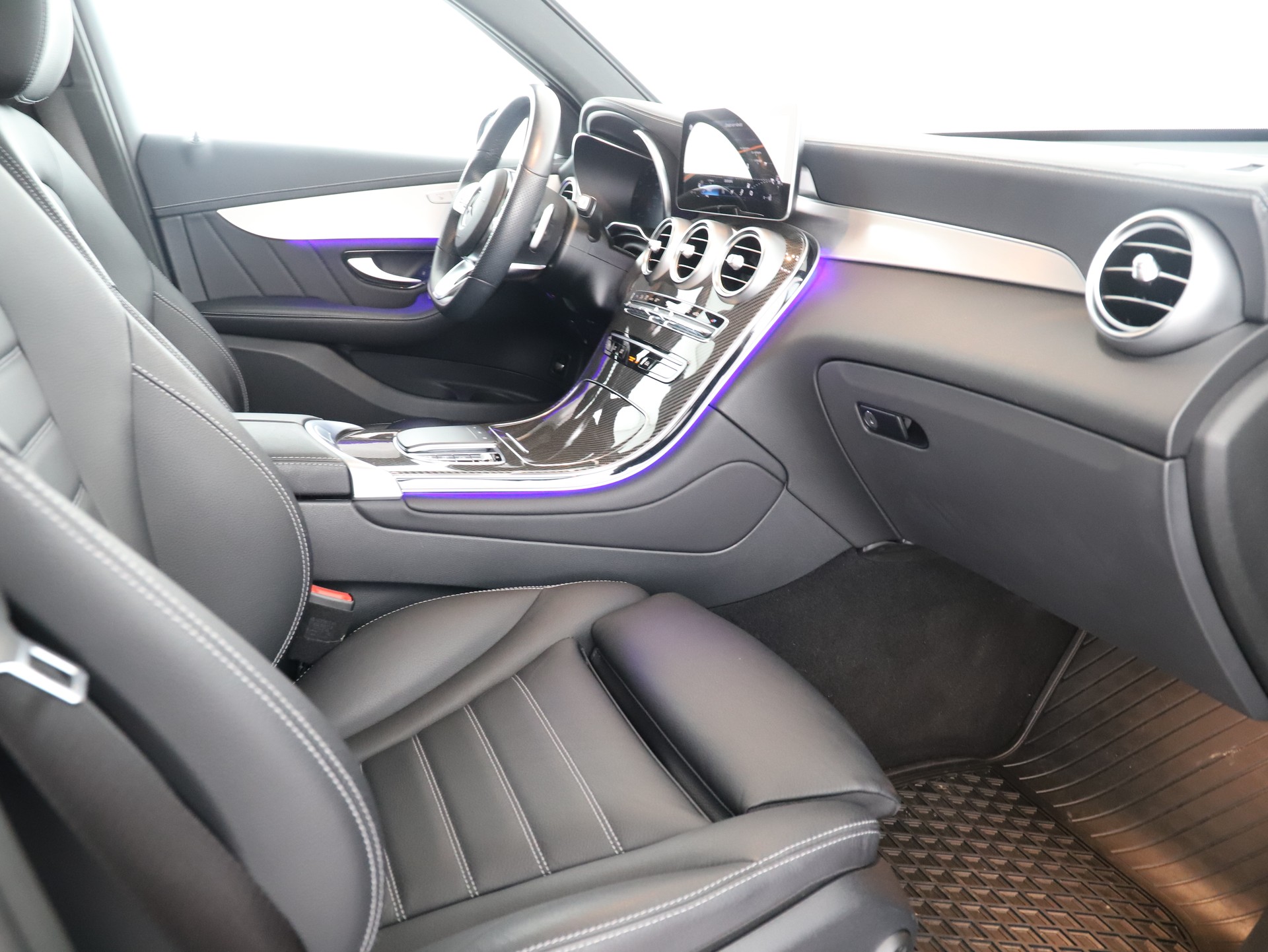 MERCEDES-BENZ GLC 300 de AMG Line 4M A-image-9
