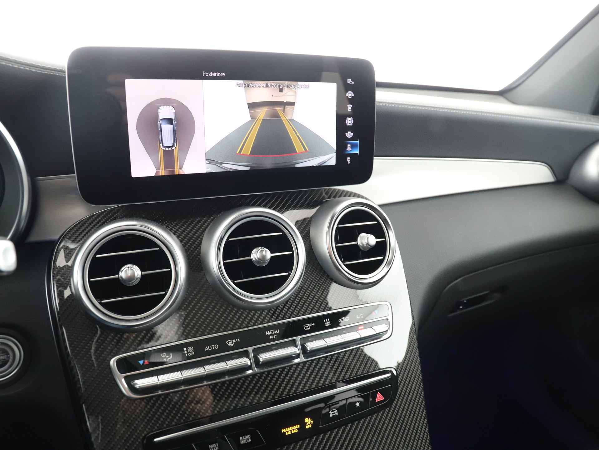 MERCEDES-BENZ GLC 300 de AMG Line 4M A-image-15