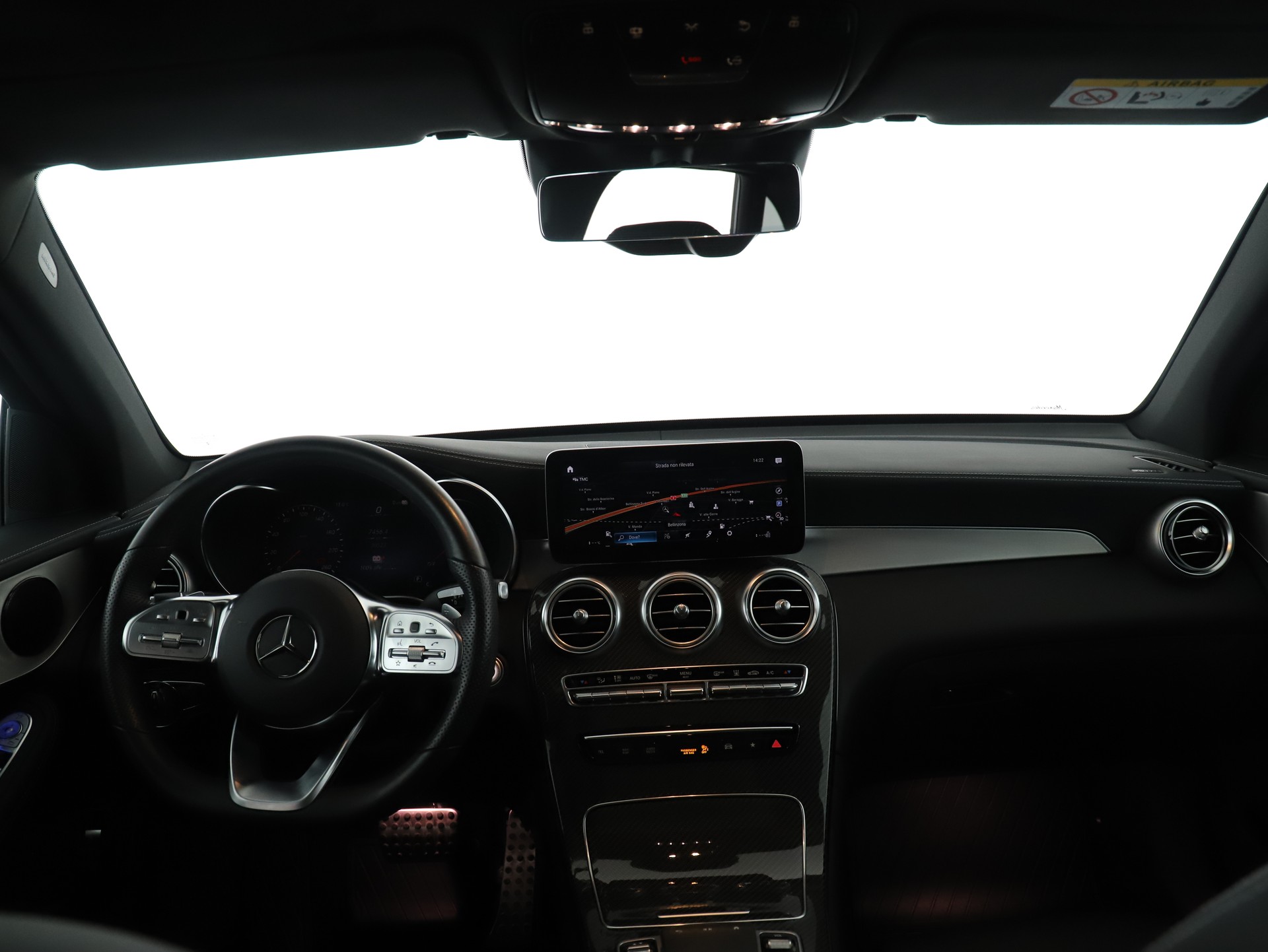 MERCEDES-BENZ GLC 300 de AMG Line 4M A-image-11