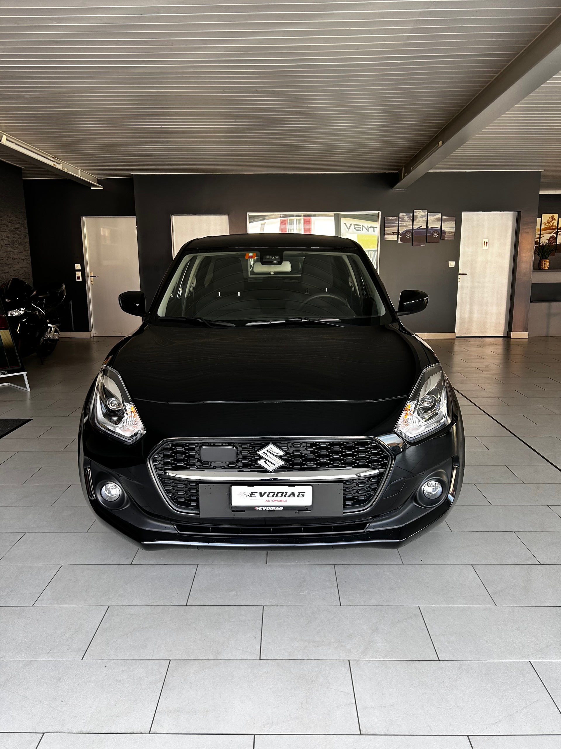 SUZUKI Swift 1.2 Compact Top Hybrid CVT-image-1