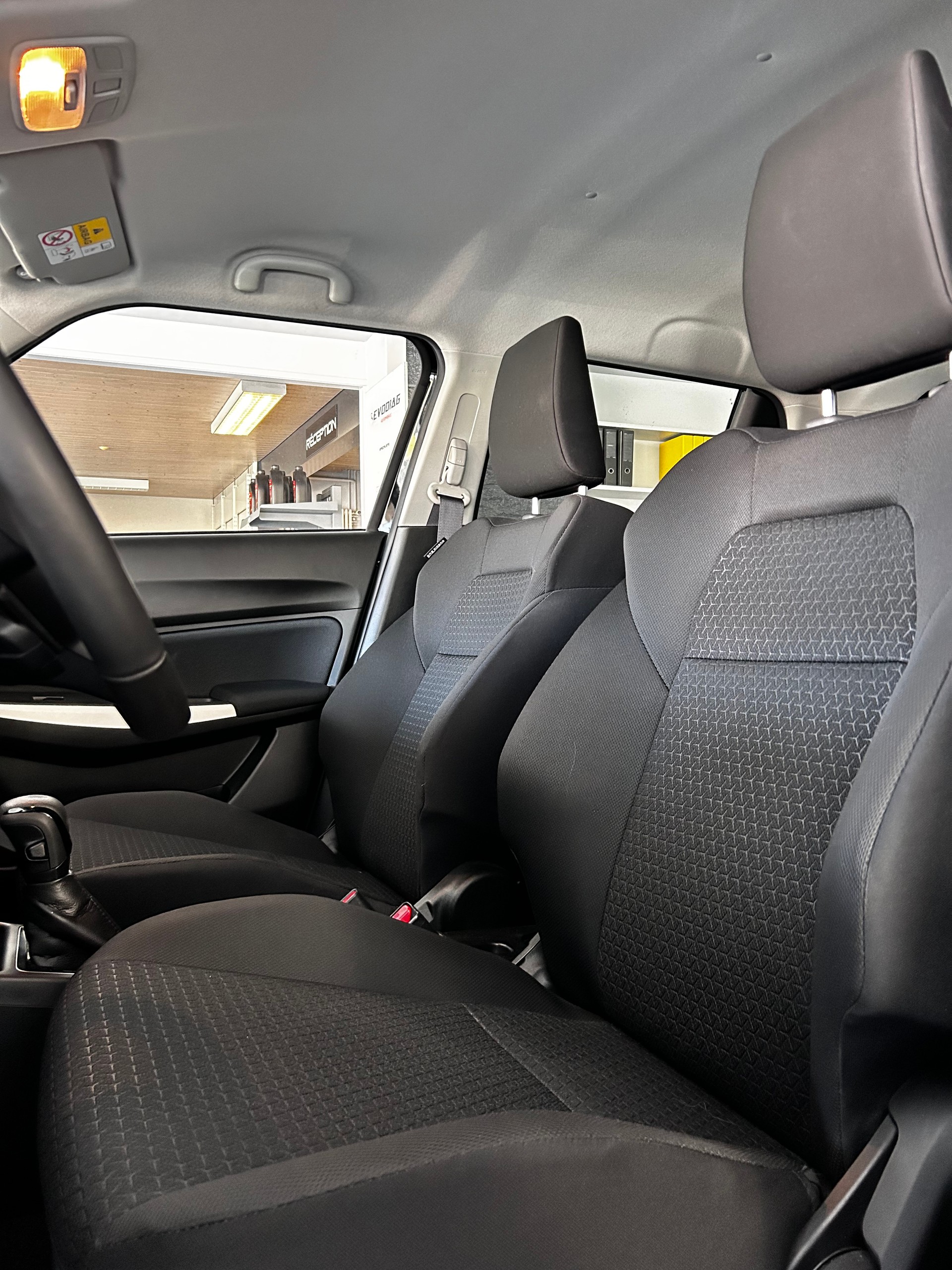 SUZUKI Swift 1.2 Compact Top Hybrid CVT-image-9