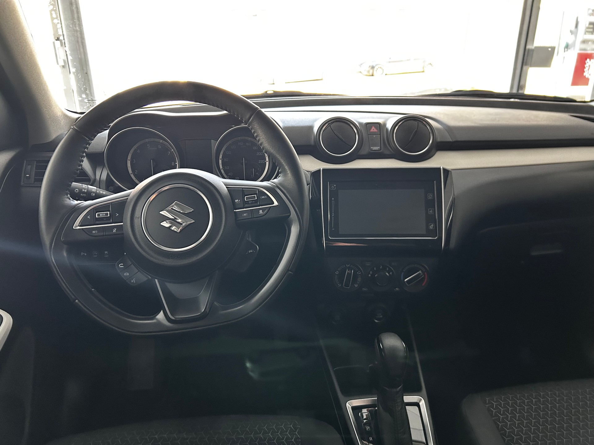 SUZUKI Swift 1.2 Compact Top Hybrid CVT-image-8