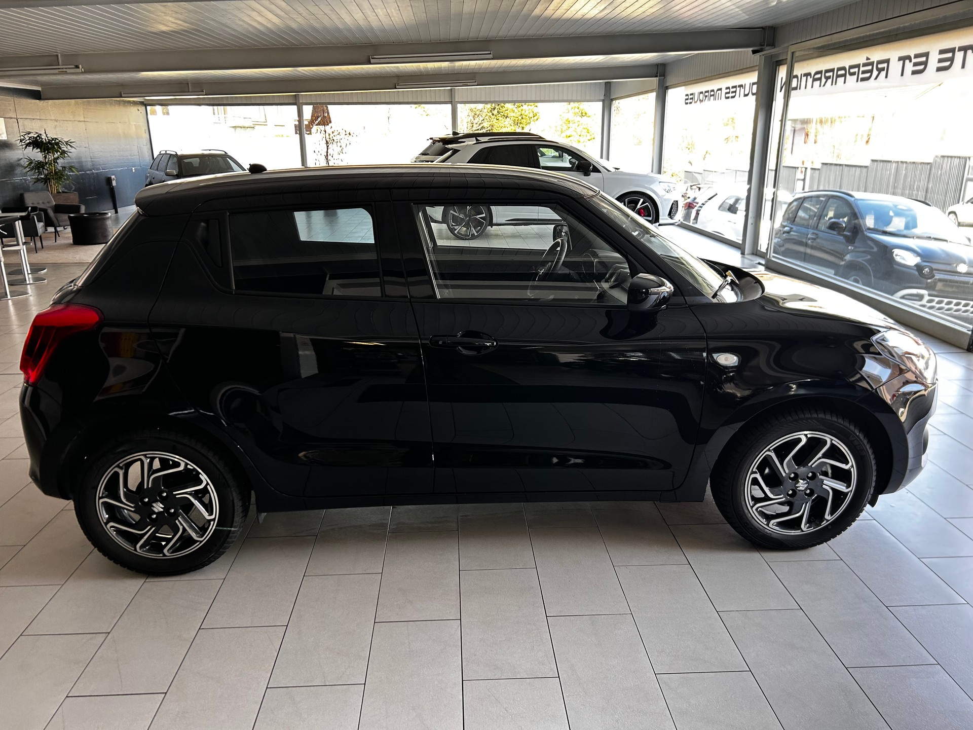 SUZUKI Swift 1.2 Compact Top Hybrid CVT-image-7