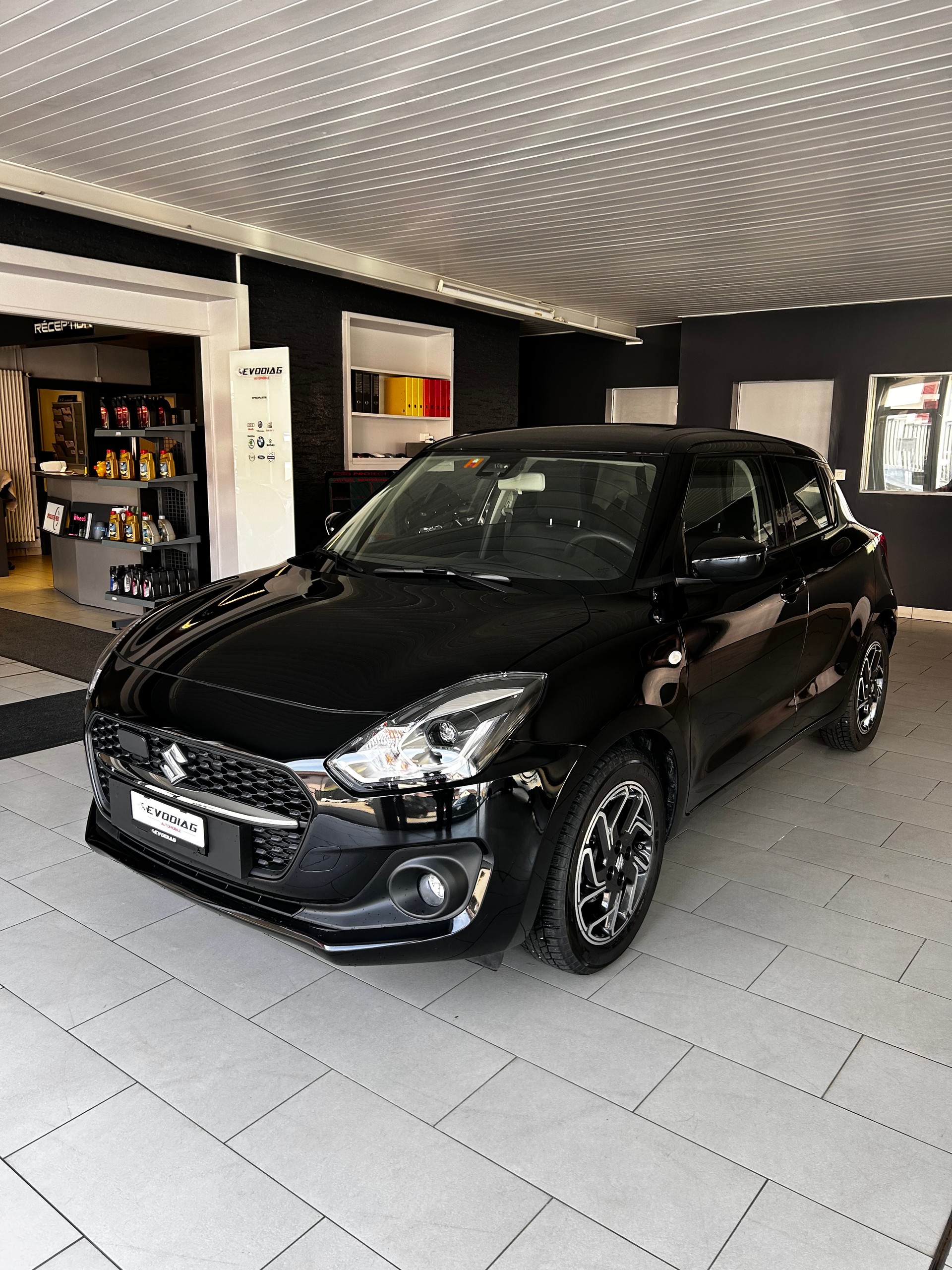 SUZUKI Swift 1.2 Compact Top Hybrid CVT-image-2