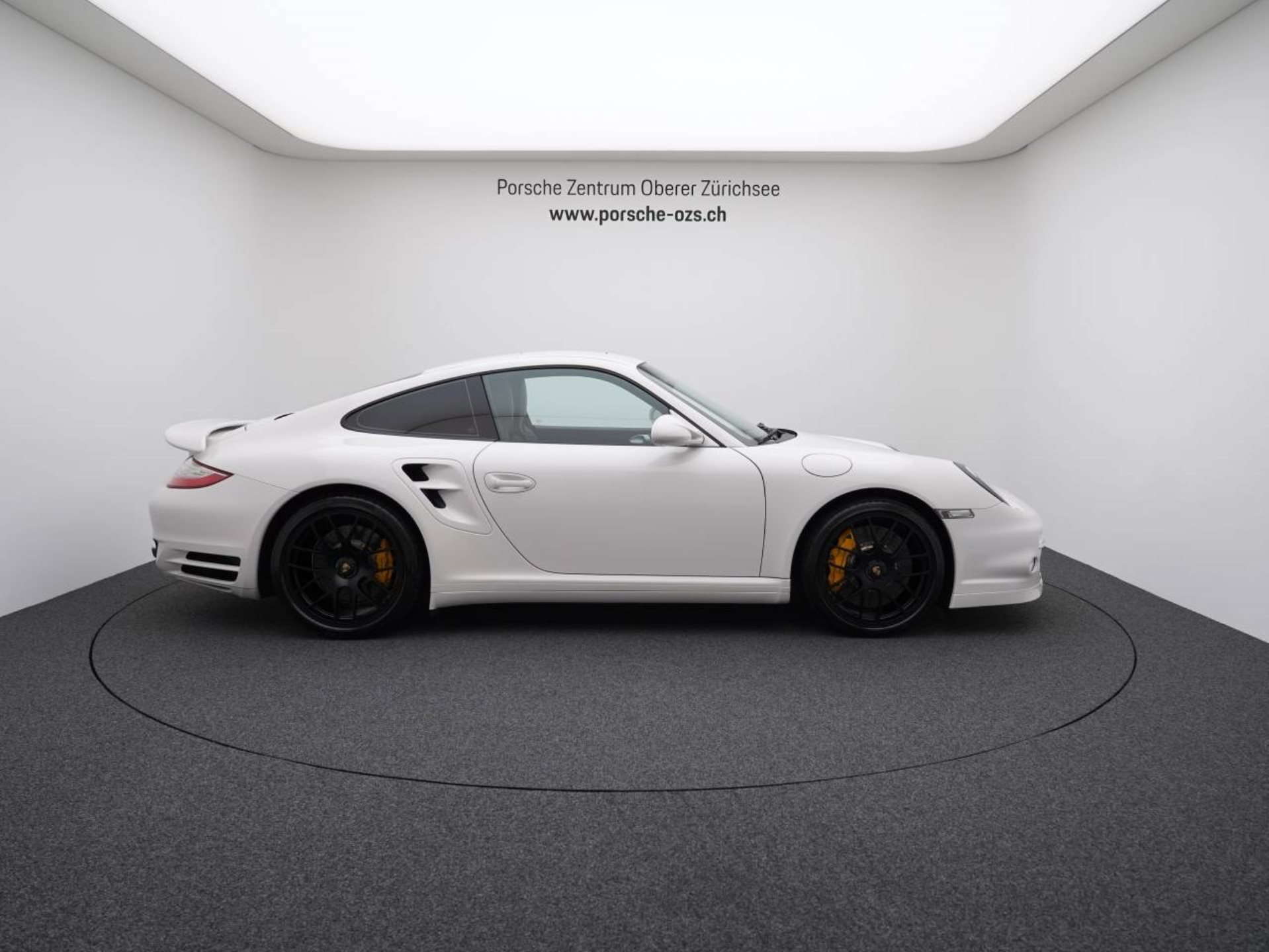 PORSCHE 911 Turbo S-image-7