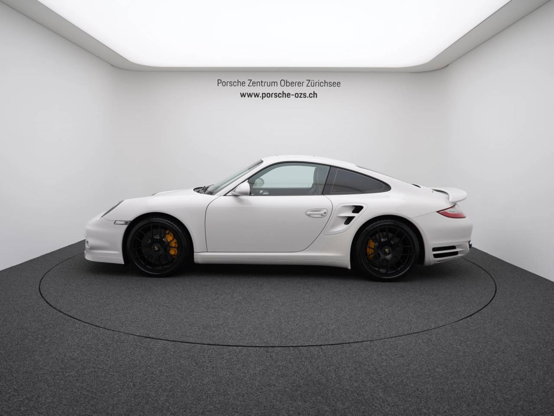 PORSCHE 911 Turbo S-image-1
