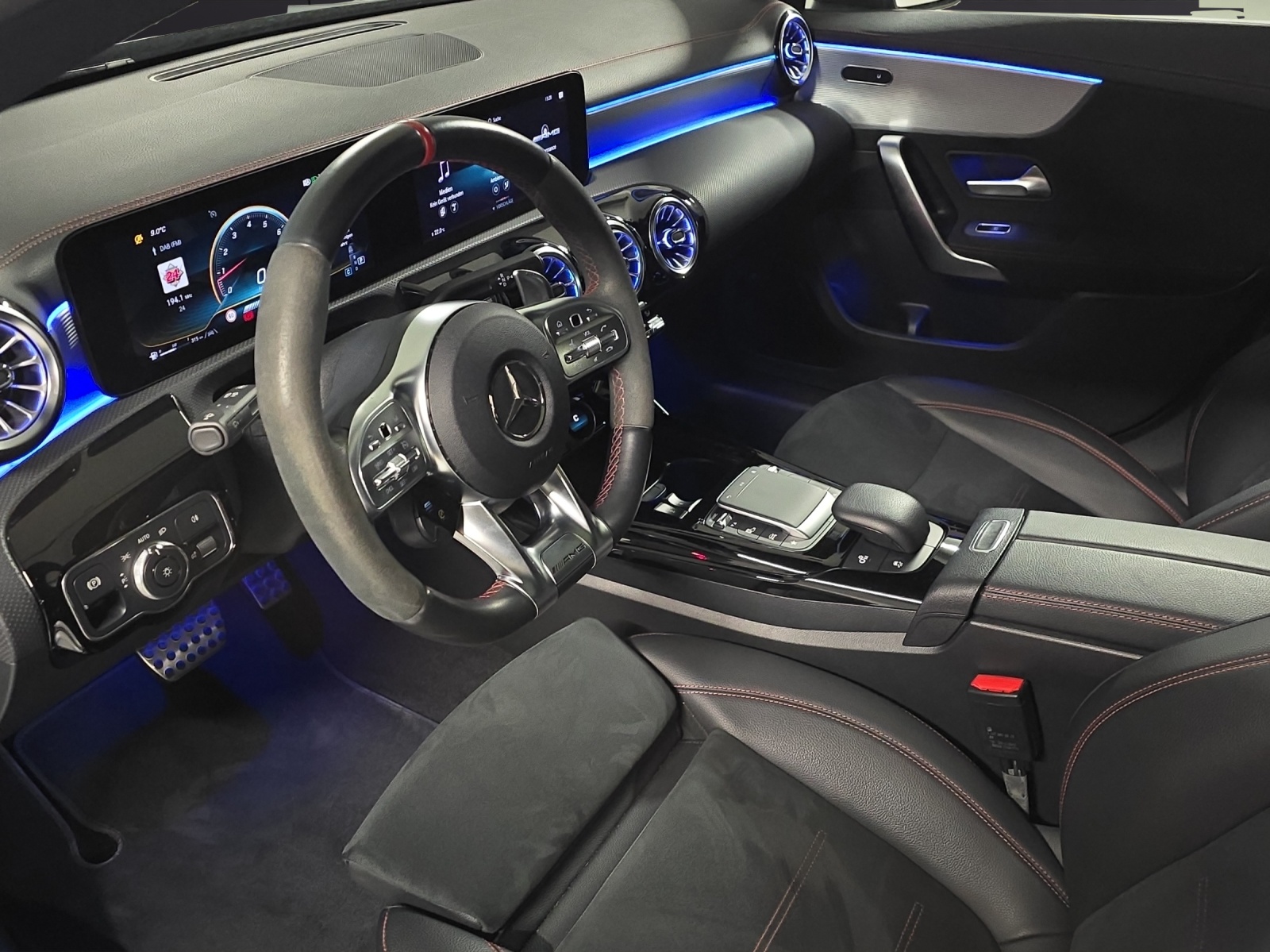 MERCEDES-BENZ CLA 45 S AMG 4Matic+ 8G-DCT-image-9