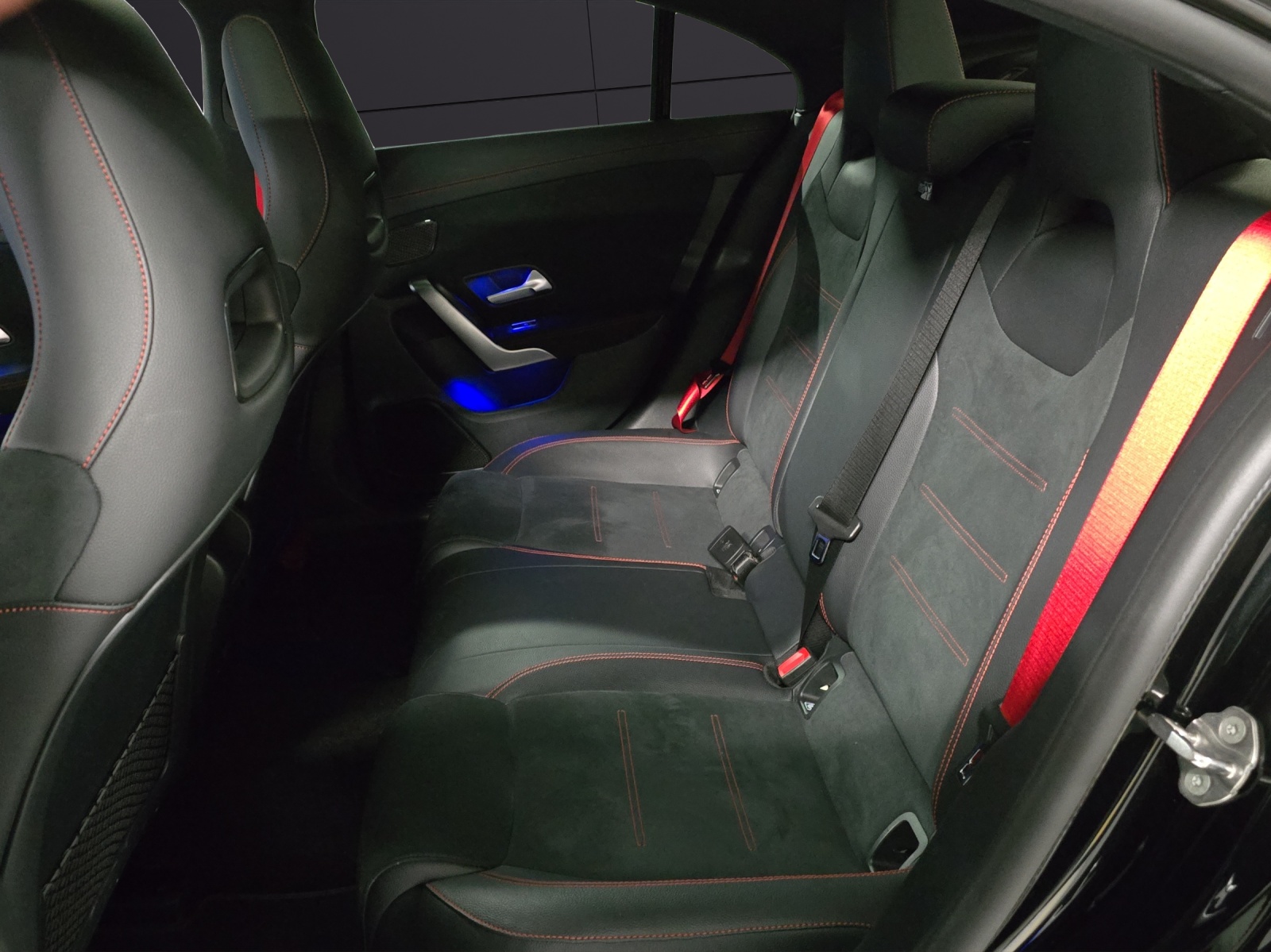 MERCEDES-BENZ CLA 45 S AMG 4Matic+ 8G-DCT-image-19