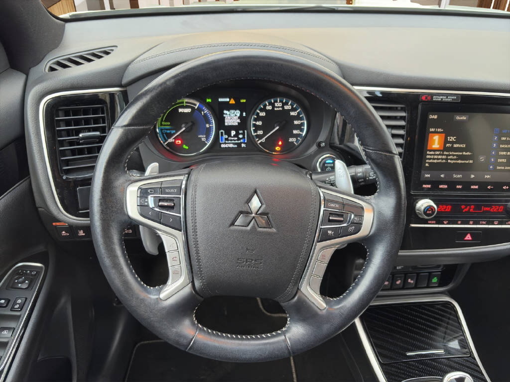MITSUBISHI Outlander 2.4 PHEV Diamond+-image-10