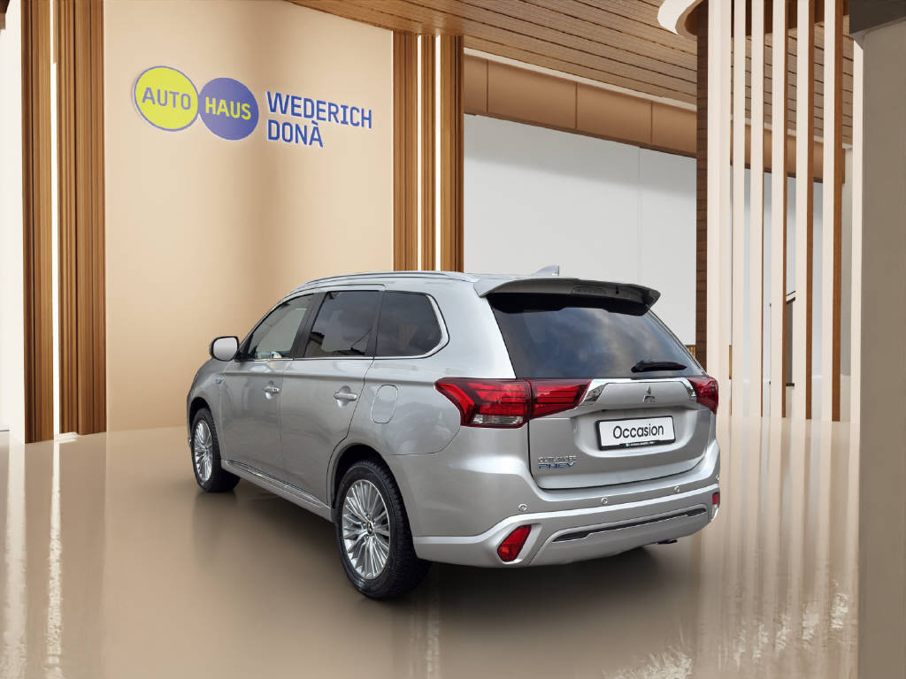 MITSUBISHI Outlander 2.4 PHEV Diamond+-showroom-element-2