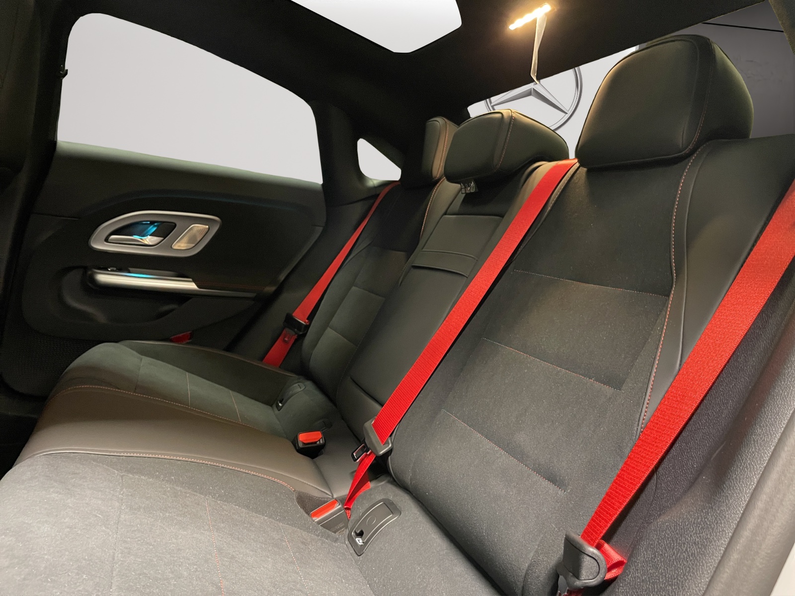 Image MERCEDES-BENZ CLA-350 CLA 350 4 Matic 85 kWh EQ