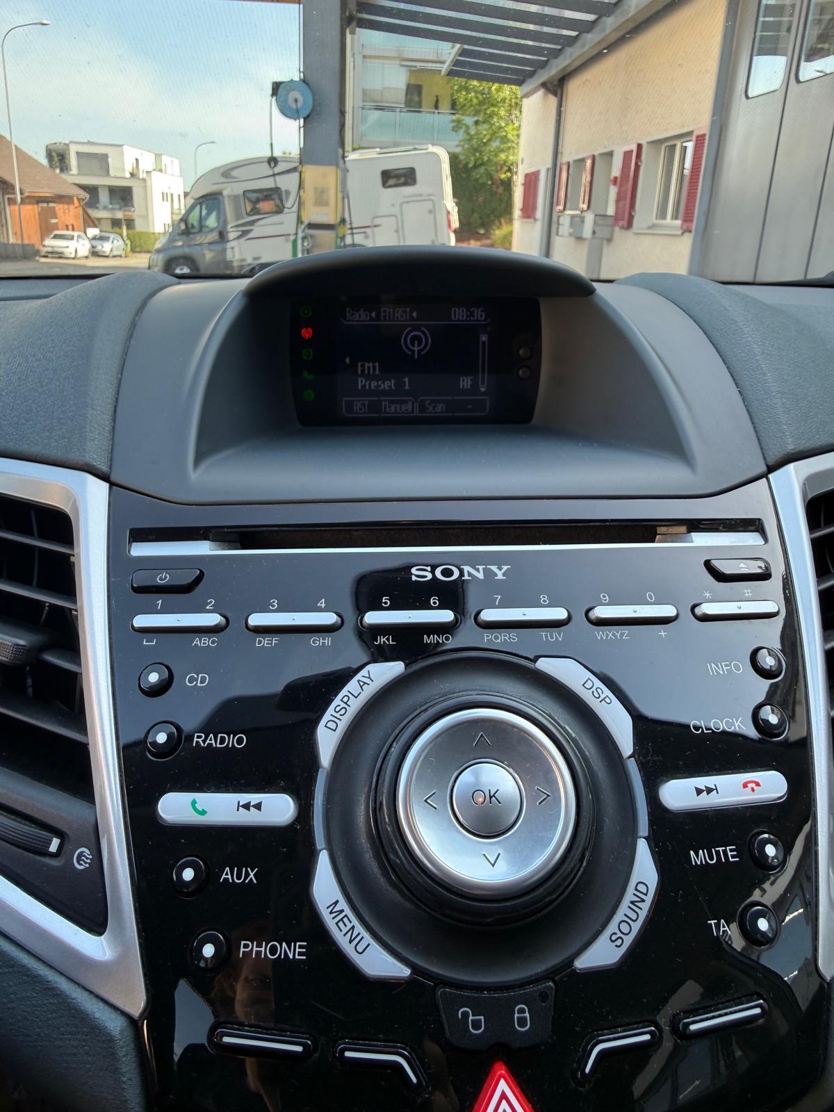 FORD Fiesta 1.6 16V Titanium-image-12