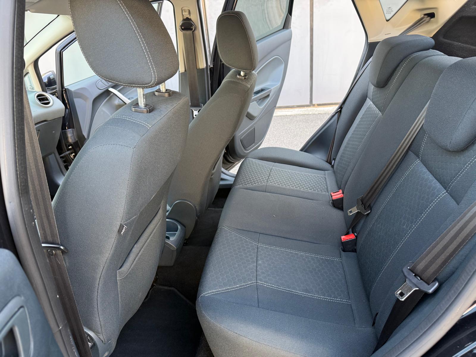 FORD Fiesta 1.6 16V Titanium-image-14